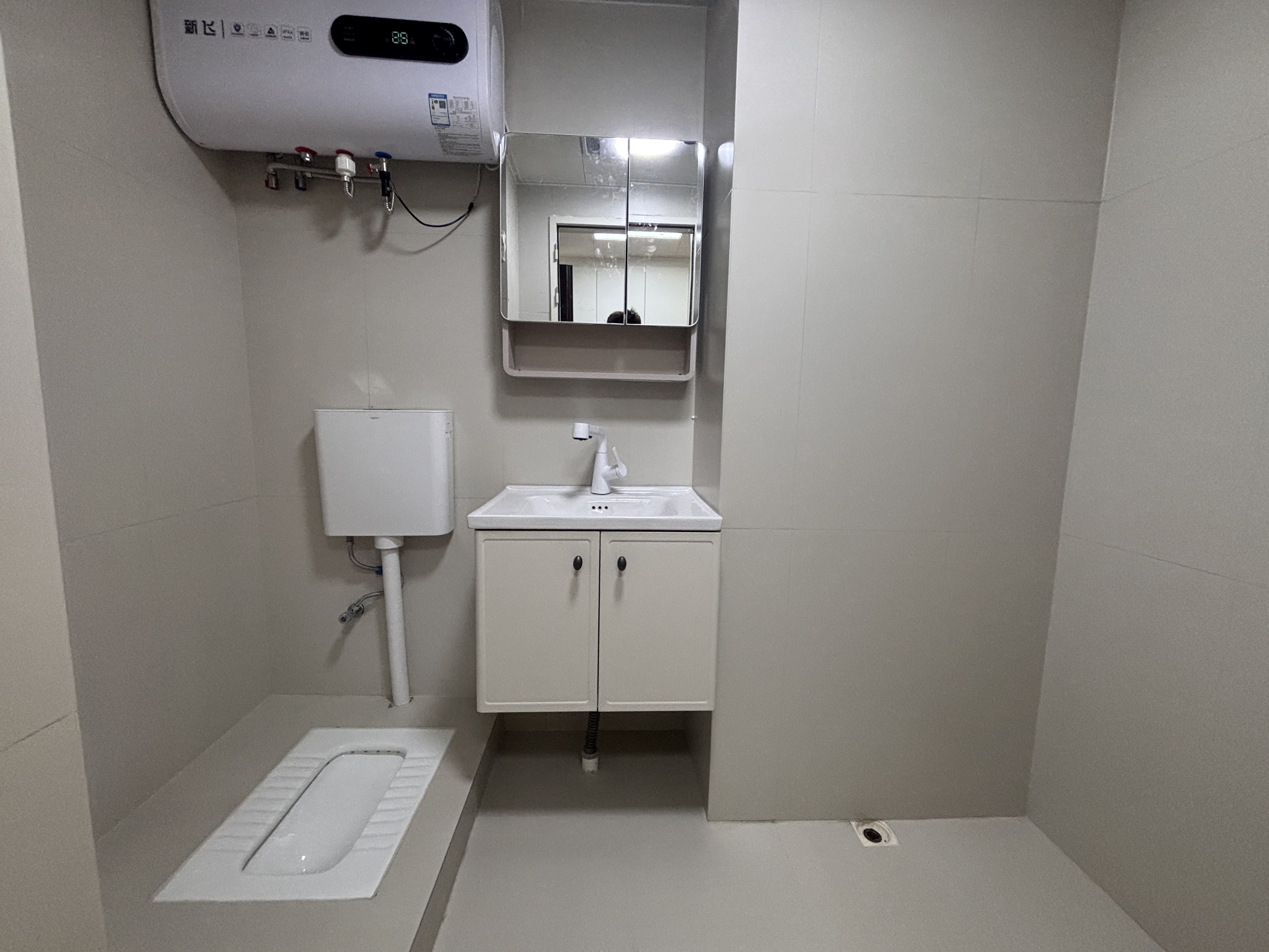 中海珑悦府  1室1厅1卫    1300.0元/月户型图