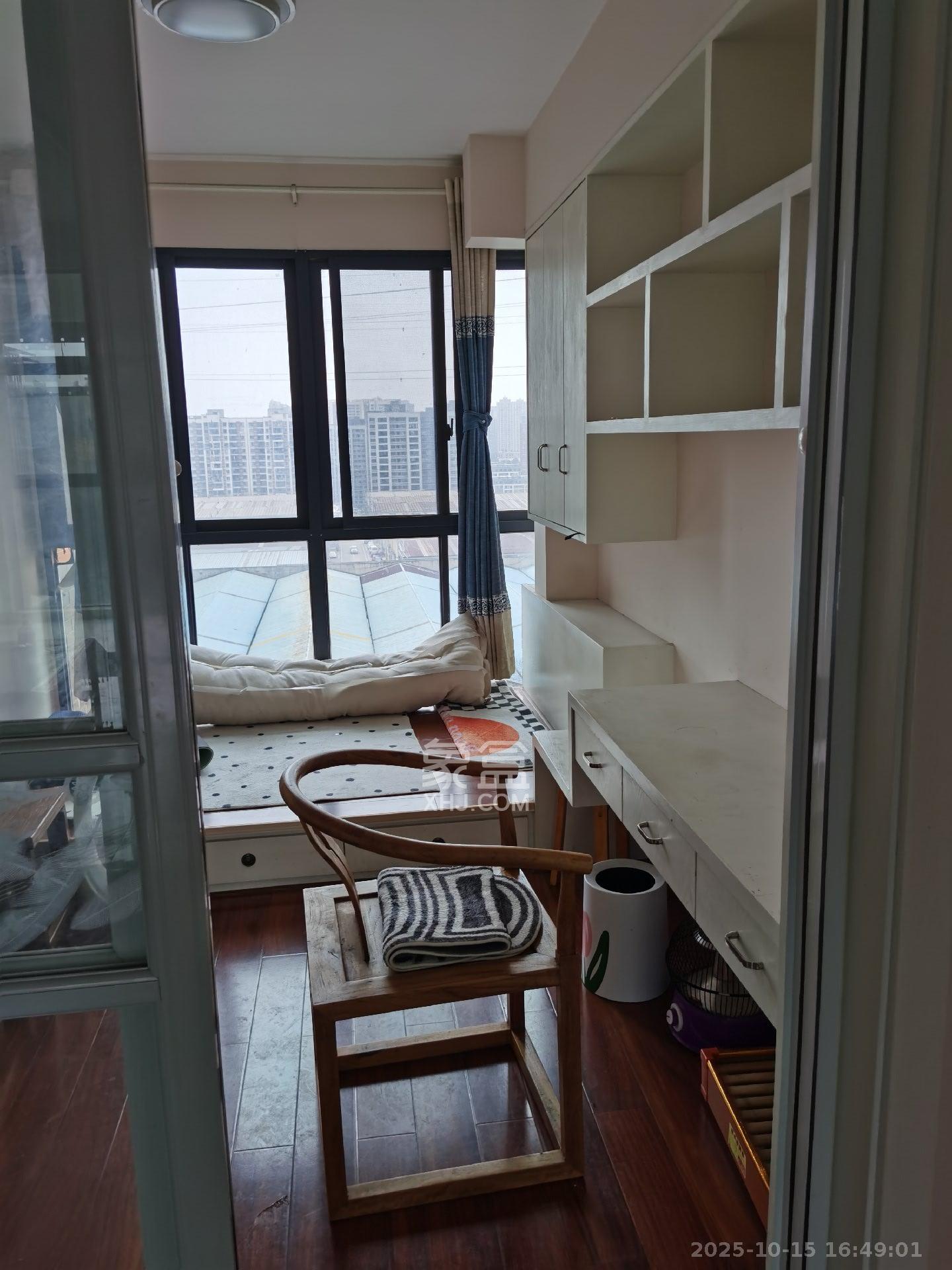 翡翠云天 1室2厅1卫 1900.0元/月 翡翠云天 1室2厅1卫 1900.0元/月室内图