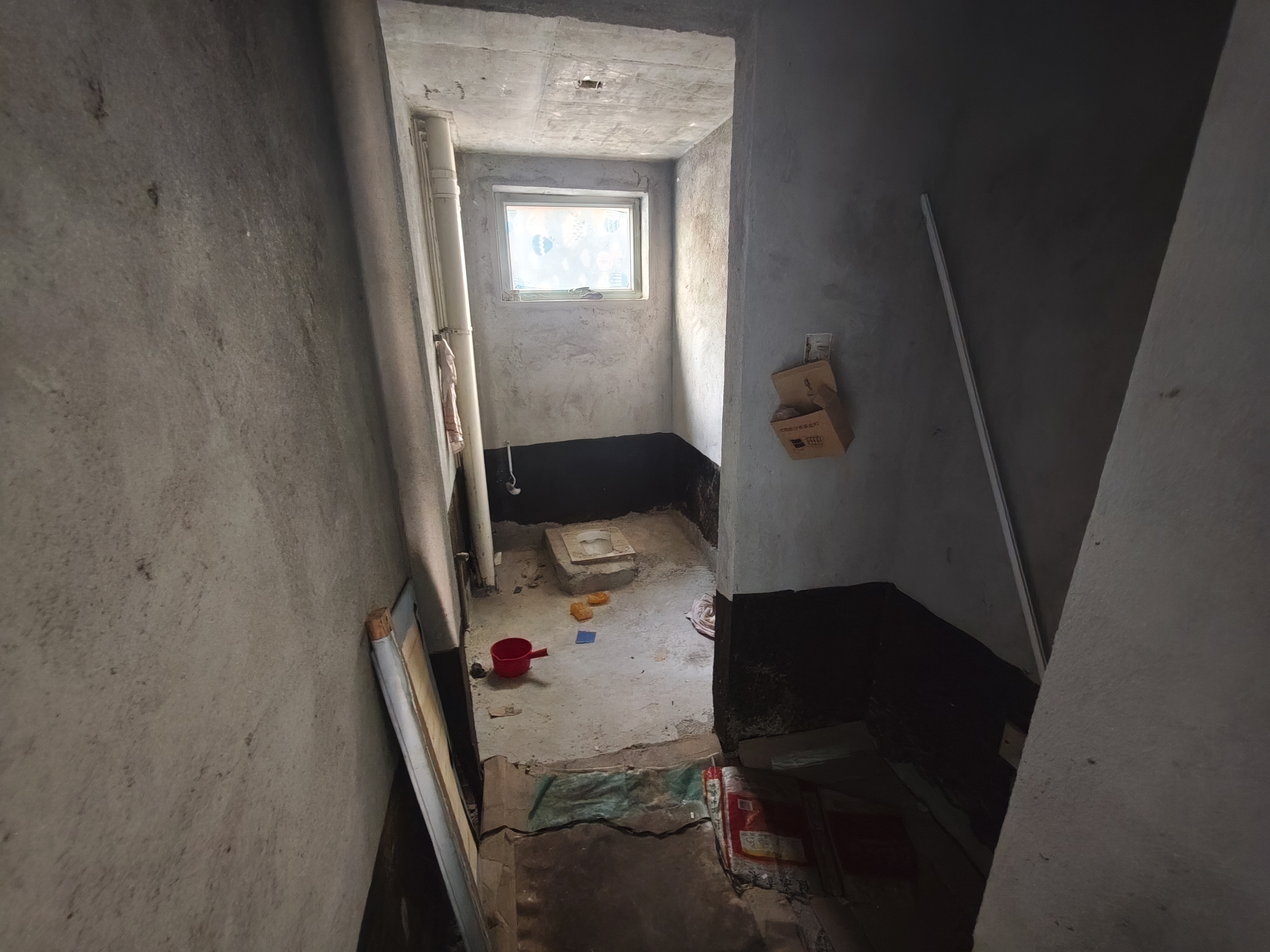 海航城  4室2厅1卫    148.5万客厅