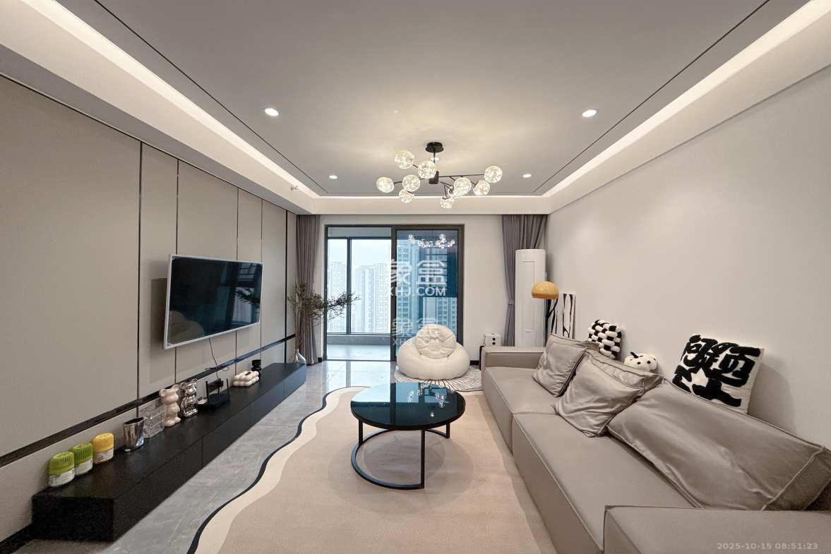 卓越中寰  3室2厅2卫    5000.0元/月 卓越中寰  3室2厅2卫    5000.0元/月室内图