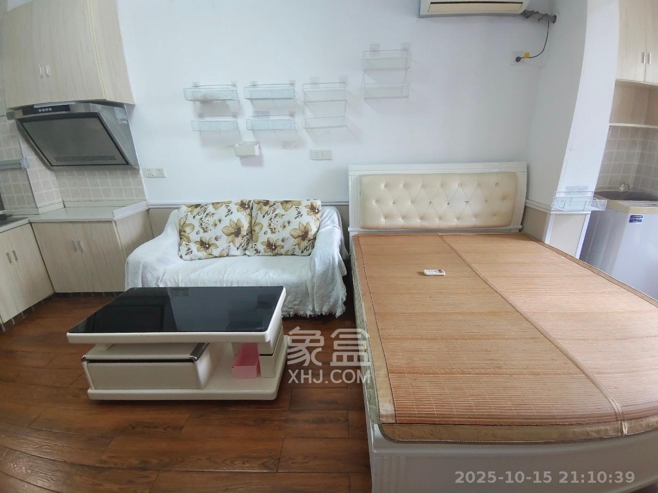 达美D6区  1室1厅1卫    1800.0元/月室内图