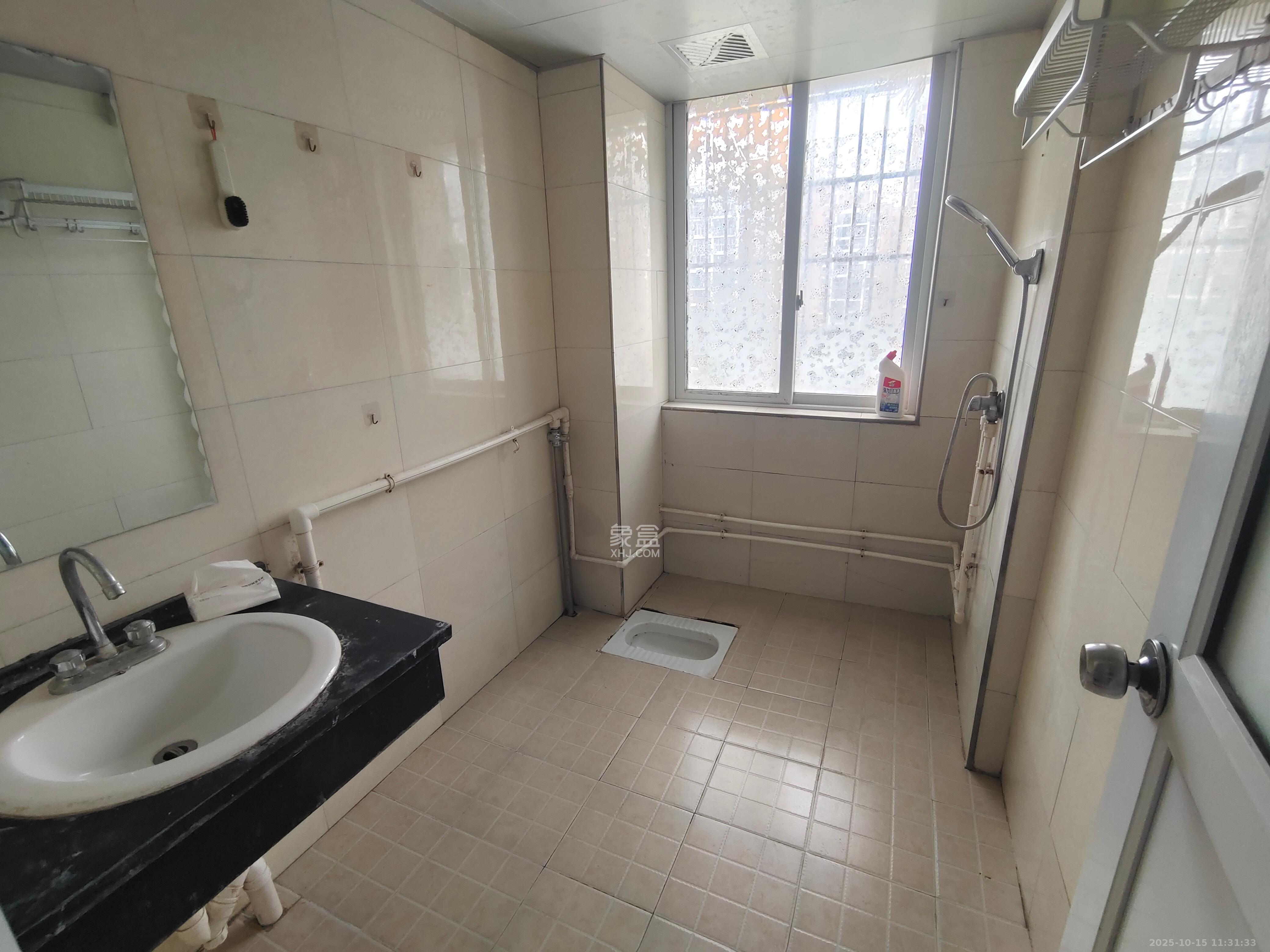 和润园一、二期  3室1厅1卫    1800.0元/月 和润园一、二期  3室1厅1卫    1800.0元/月室内图