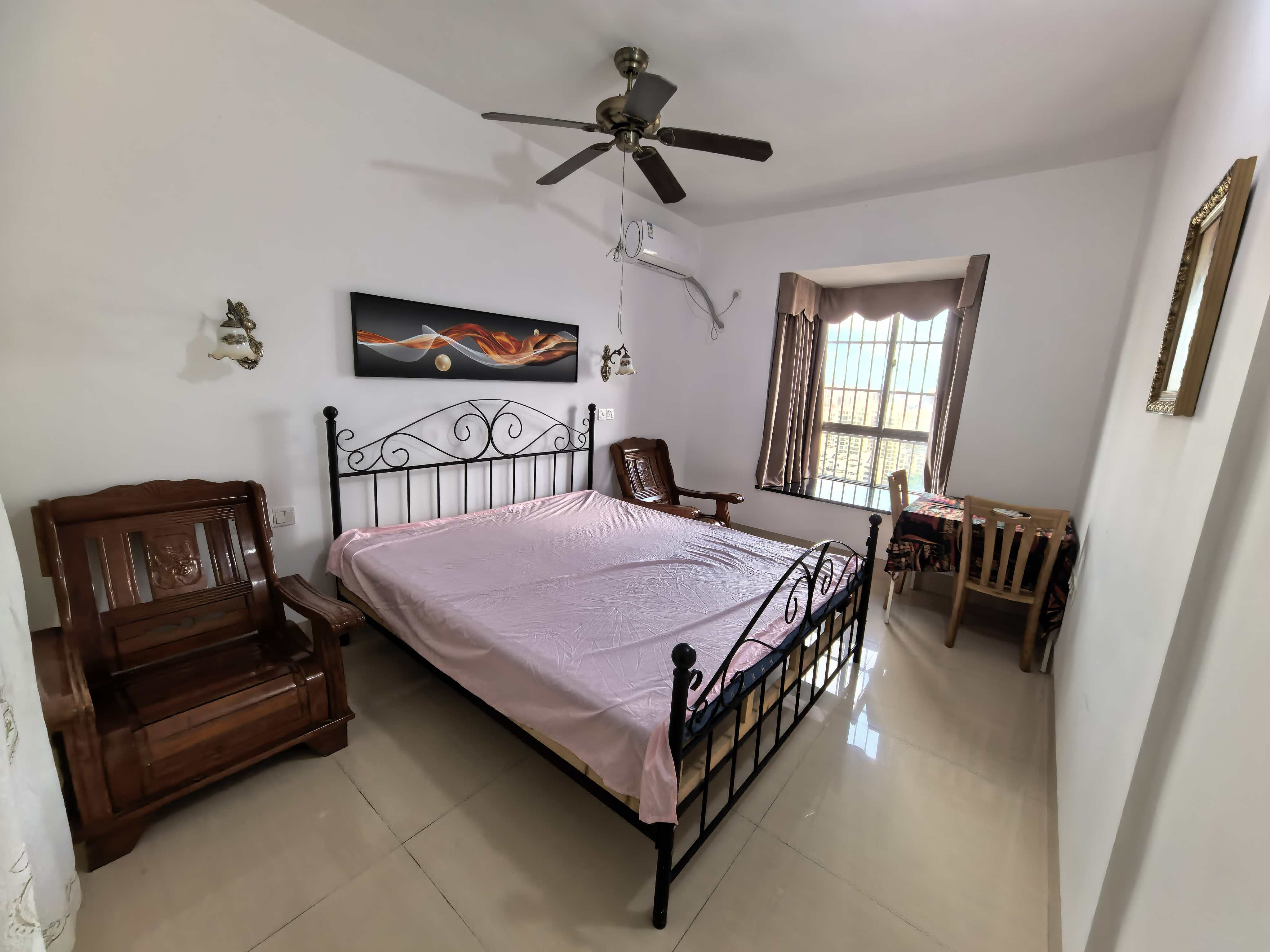 工商学院教工宿舍  3室2厅2卫    2380.0元/月室内图