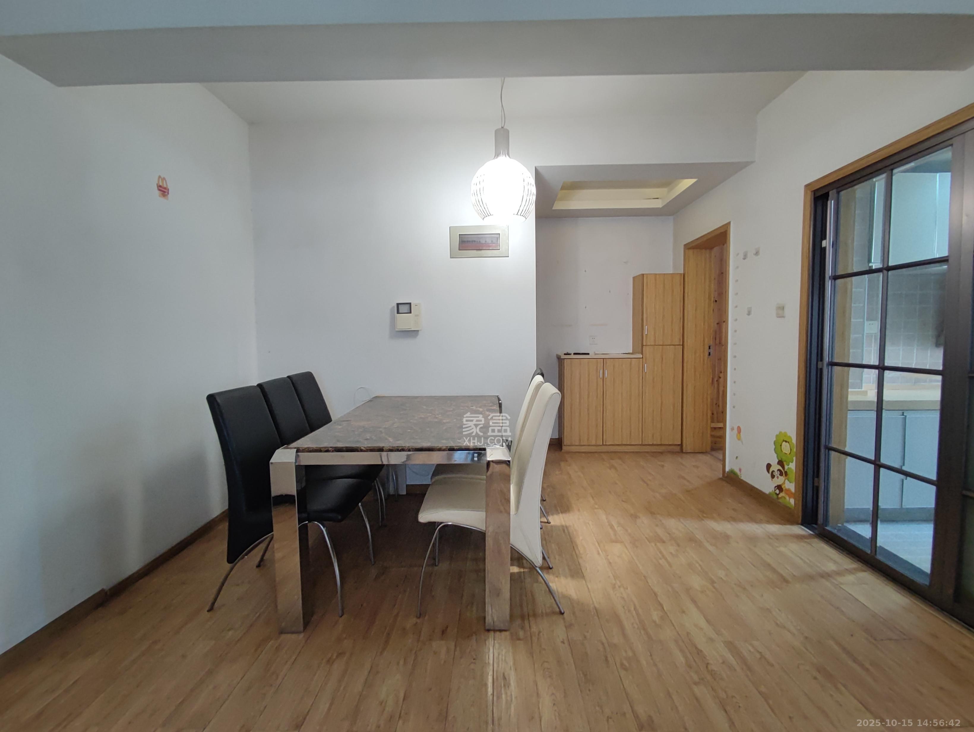 佳美星城  2室1厅1卫    1600.0元/月室内图