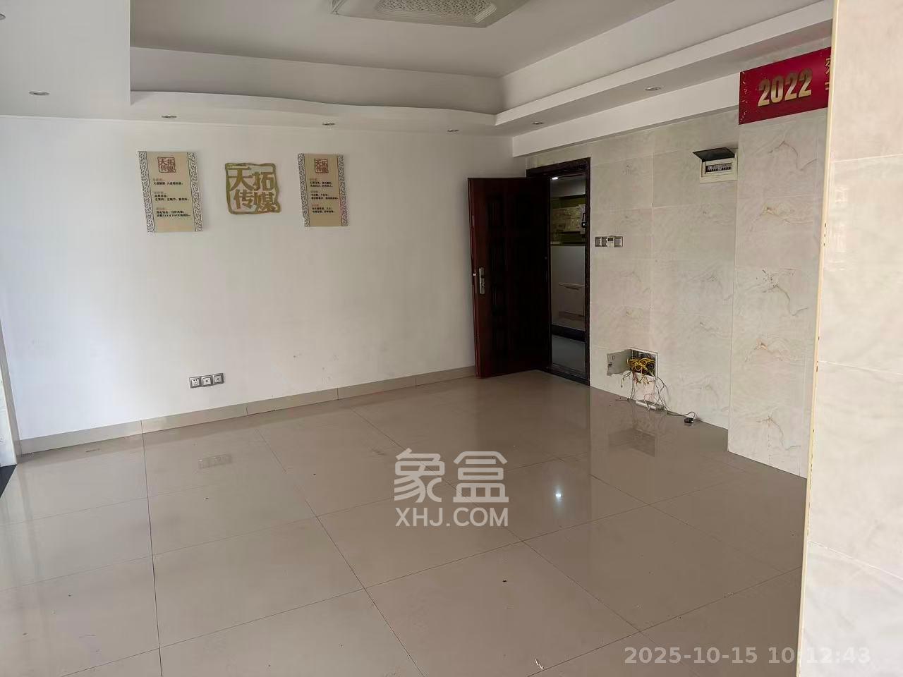 建鑫二期   100.0㎡      2300.0元/月室内图
