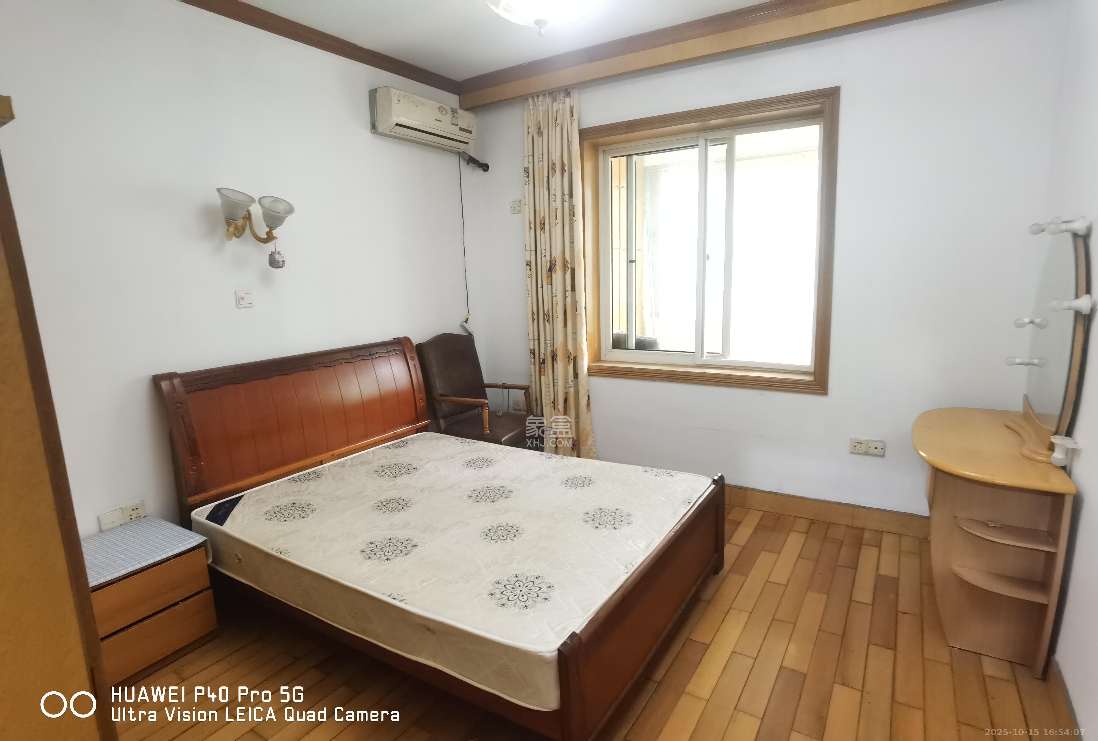 长沙理工大学黄土岭教职工住宅区 2室2厅1卫 1300.0元/月 长沙理工大学黄土岭教职工住宅区 2室2厅1卫 1300.0元/月室内图