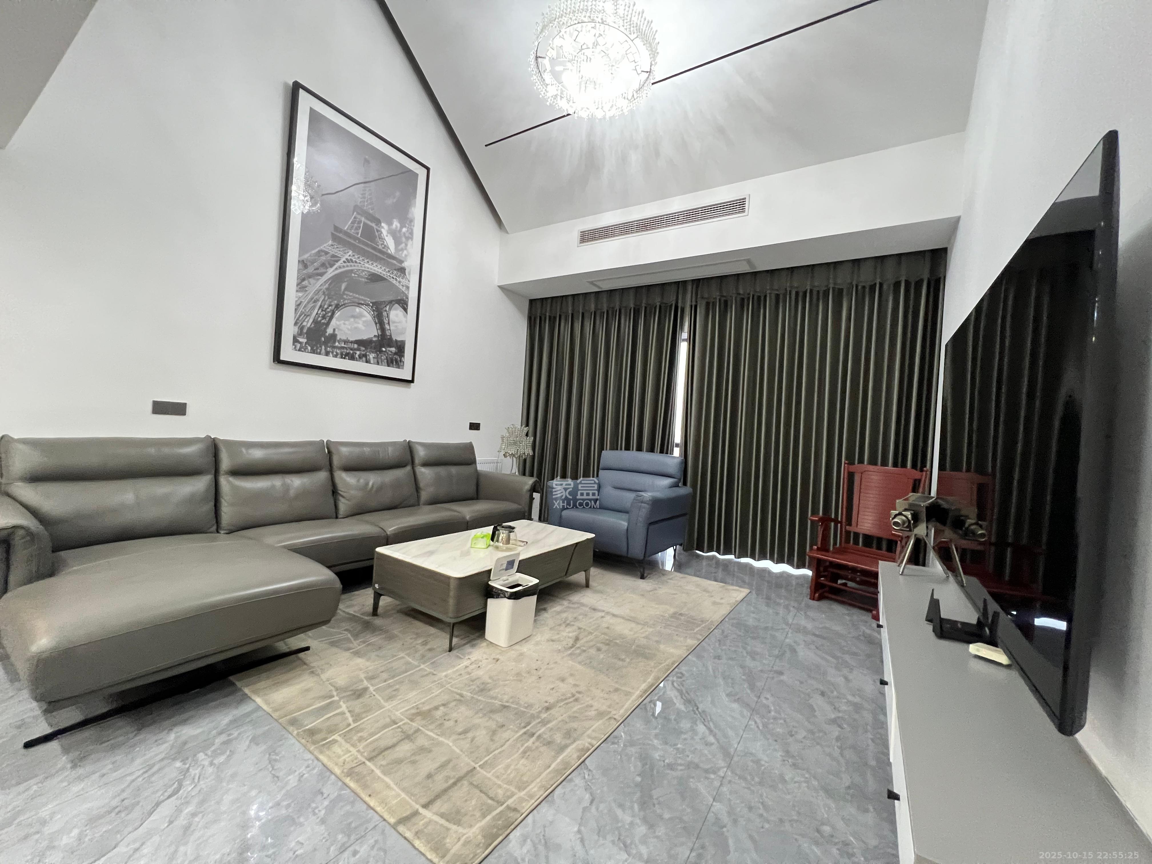 沃家苑  4室2厅1卫    118.0万 沃家苑  4室2厅1卫    118.0万客厅