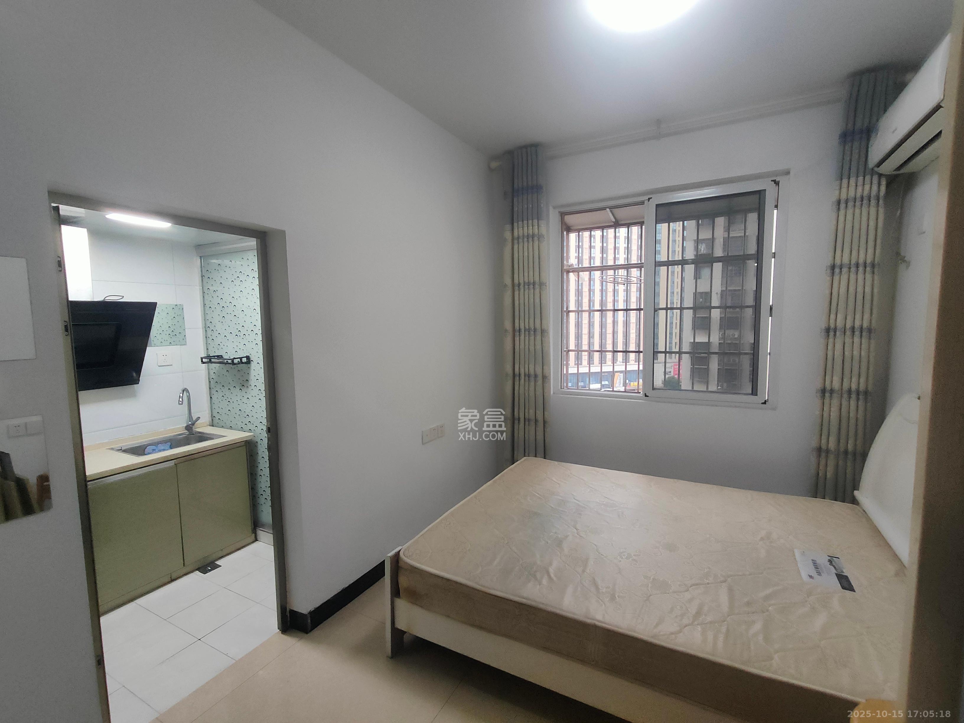 嘉顺苑  1室1厅1卫    1000.0元/月 嘉顺苑  1室1厅1卫    1000.0元/月室内图