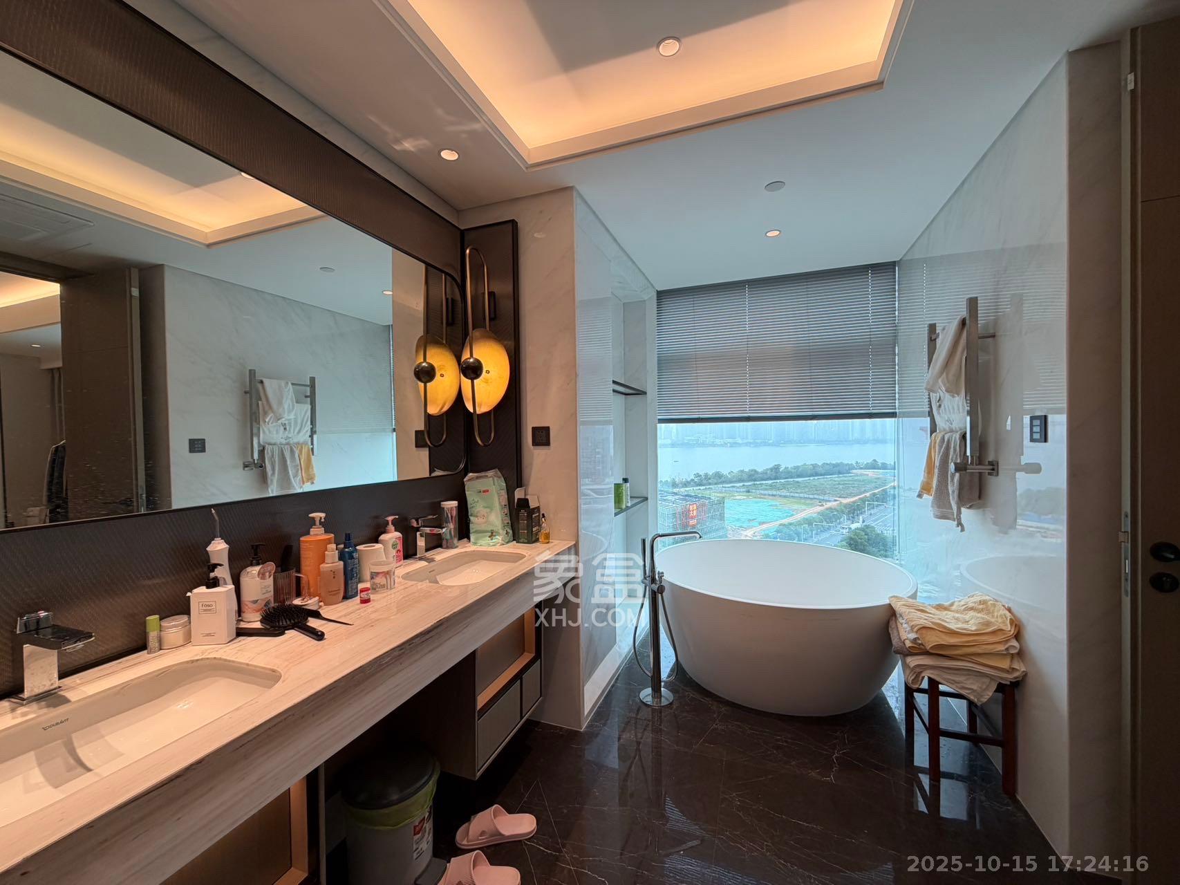 润和滨江湾 3室2厅2卫 40000.0元/月 润和滨江湾 3室2厅2卫 40000.0元/月室内图