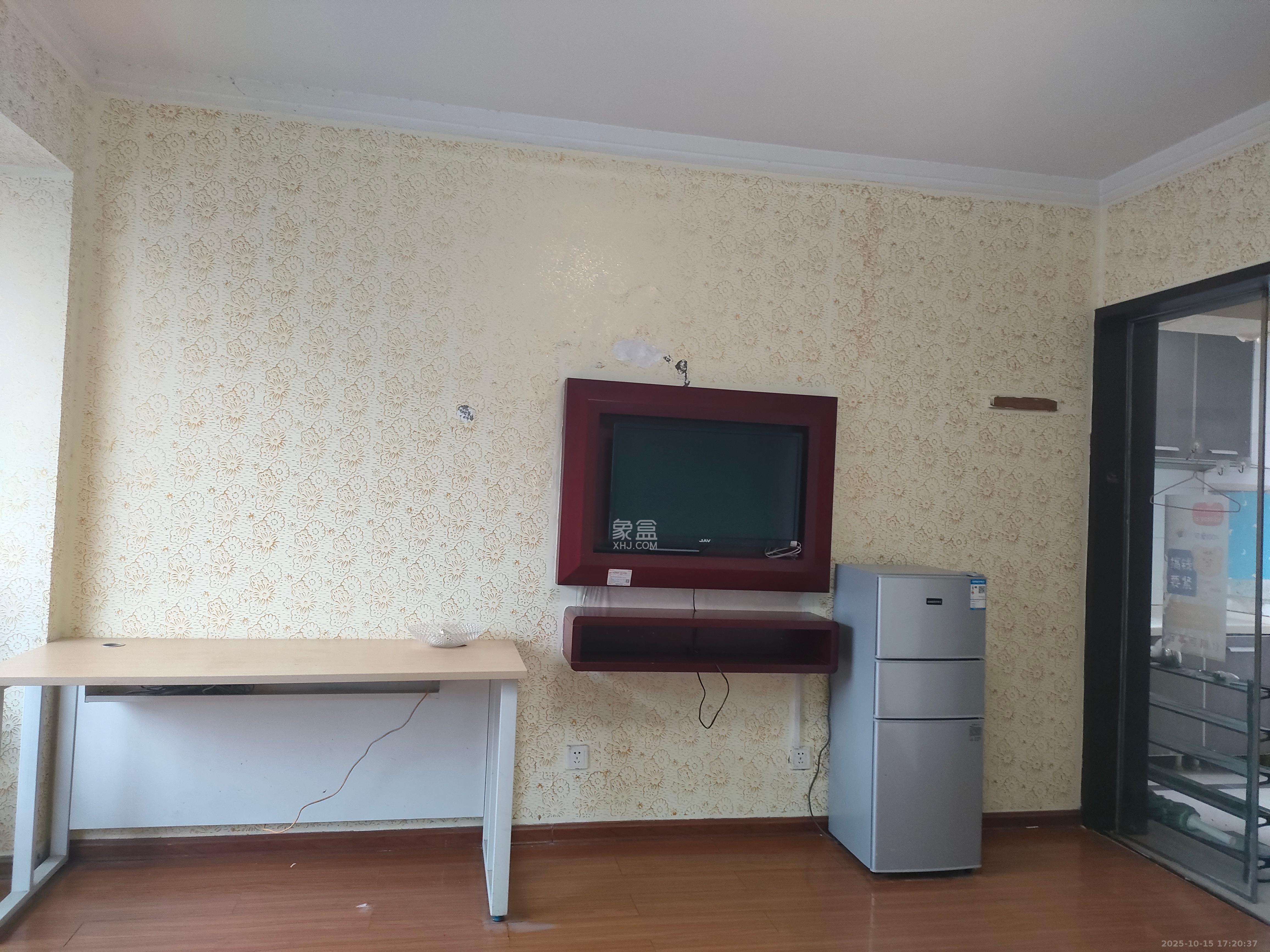 标志商务中心  1室1厅1卫    1000.0元/月 标志商务中心  1室1厅1卫    1000.0元/月室内图