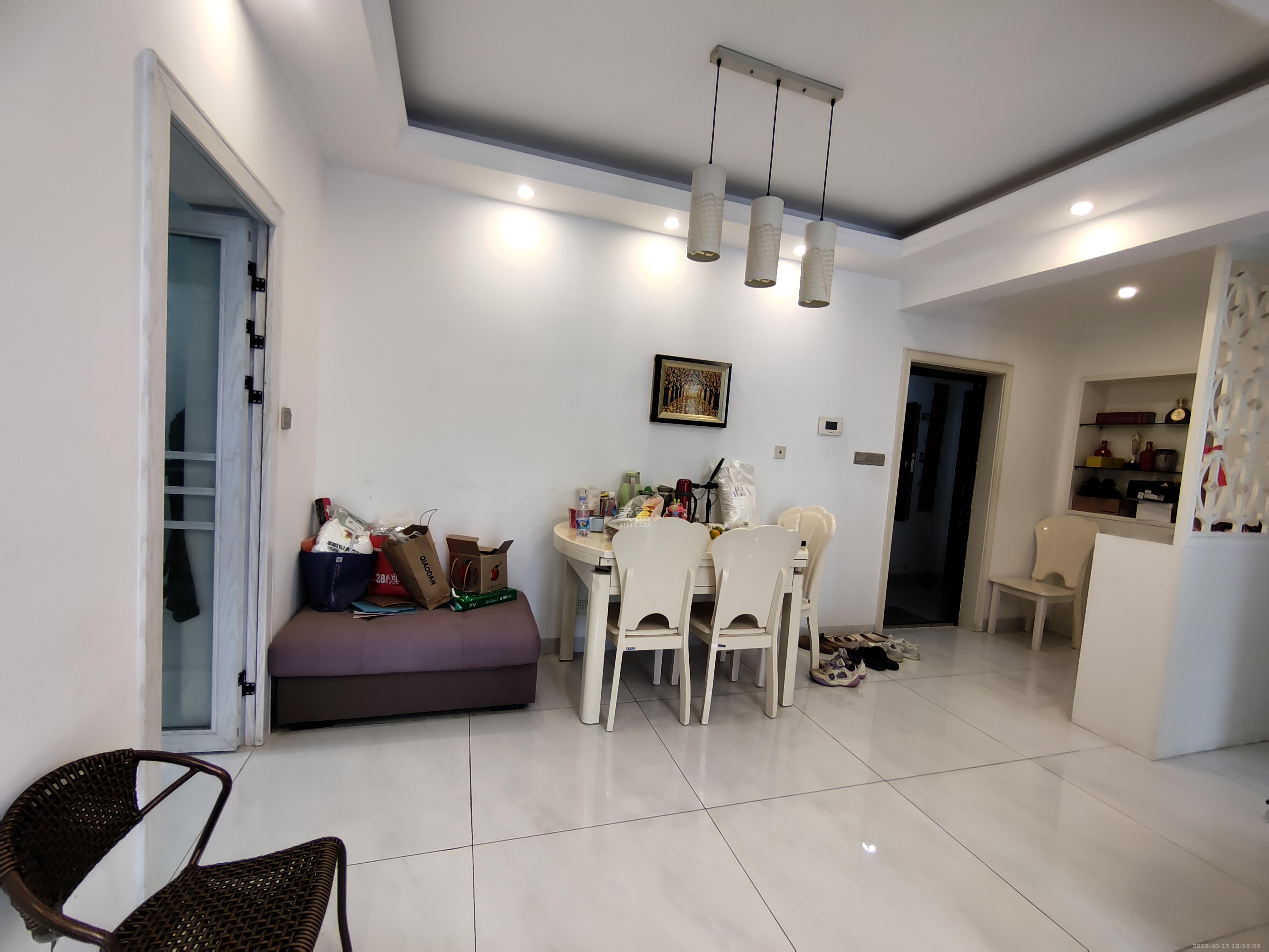 明发国际城 3室2厅1卫 2100.0元/月 明发国际城 3室2厅1卫 2100.0元/月室内图