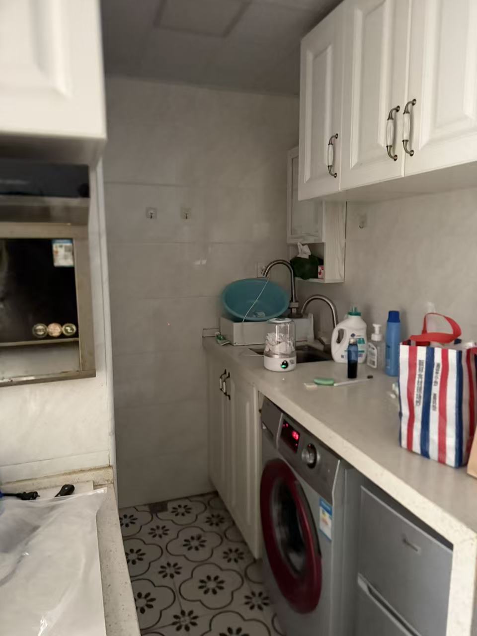 佳源罗马都市 1室0厅0卫 1100.0元/月 佳源罗马都市 1室0厅0卫 1100.0元/月室内图