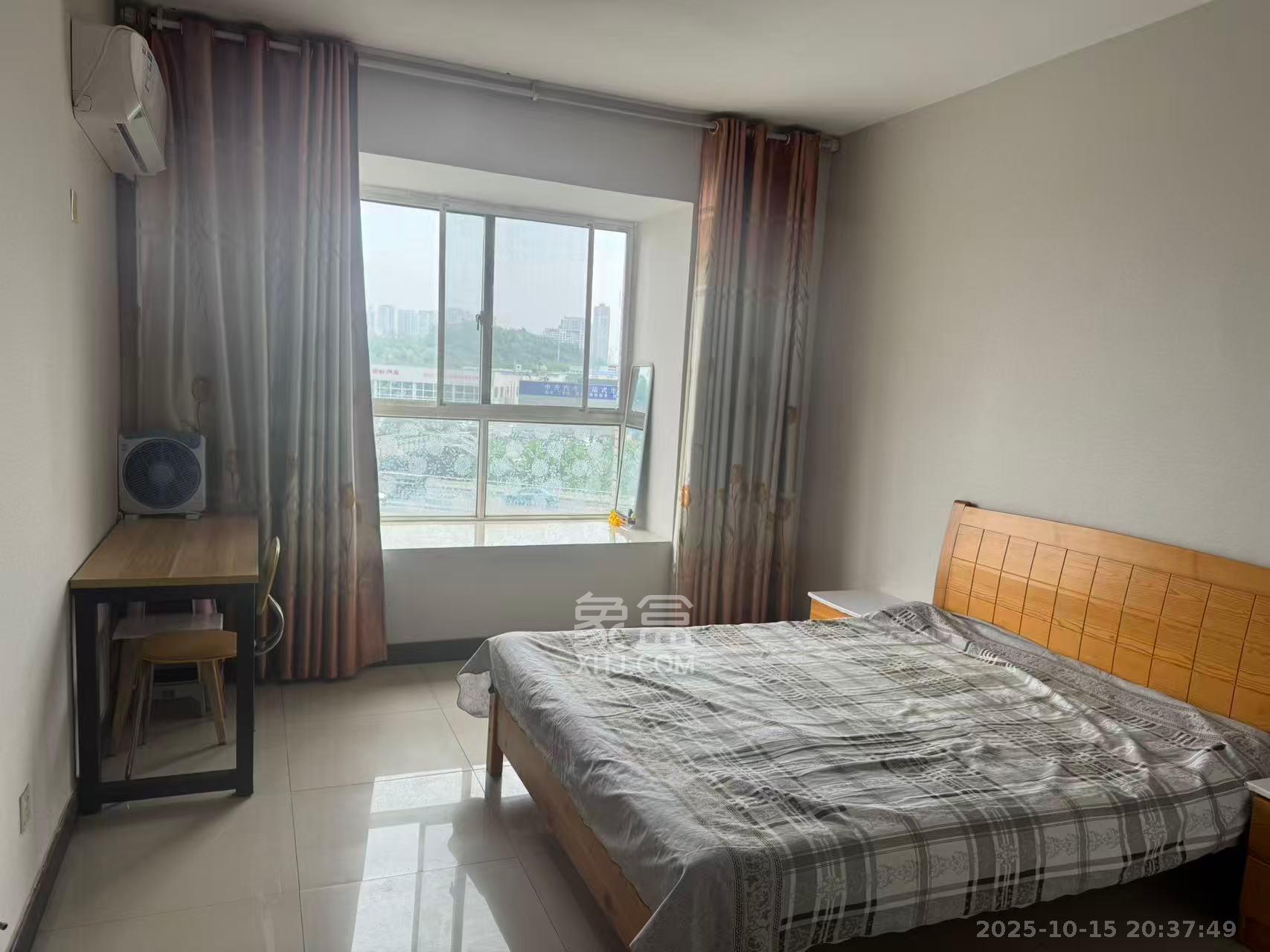 紫晶城  1室1厅1卫    1200.0元/月室内图