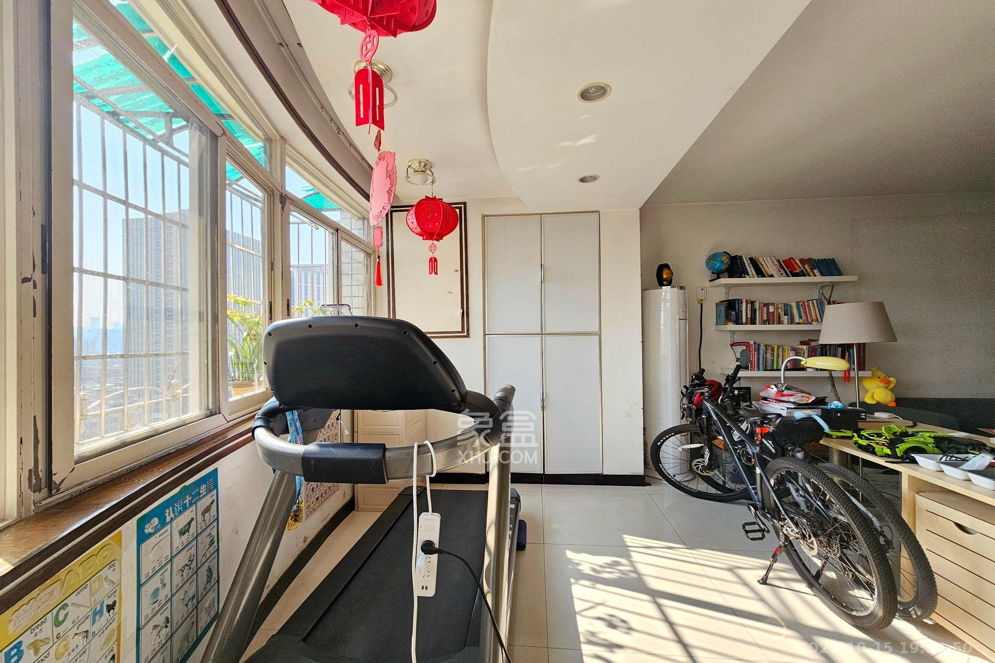 阳光走廊  3室2厅2卫    3000.0元/月 阳光走廊  3室2厅2卫    3000.0元/月室内图