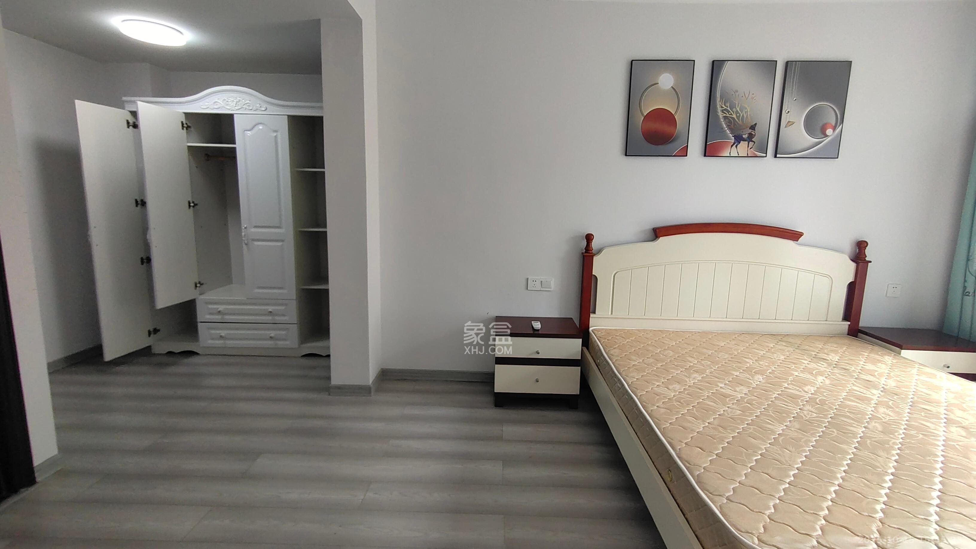 丽发新城 3室2厅2卫 2200.0元/月 丽发新城 3室2厅2卫 2200.0元/月室内图