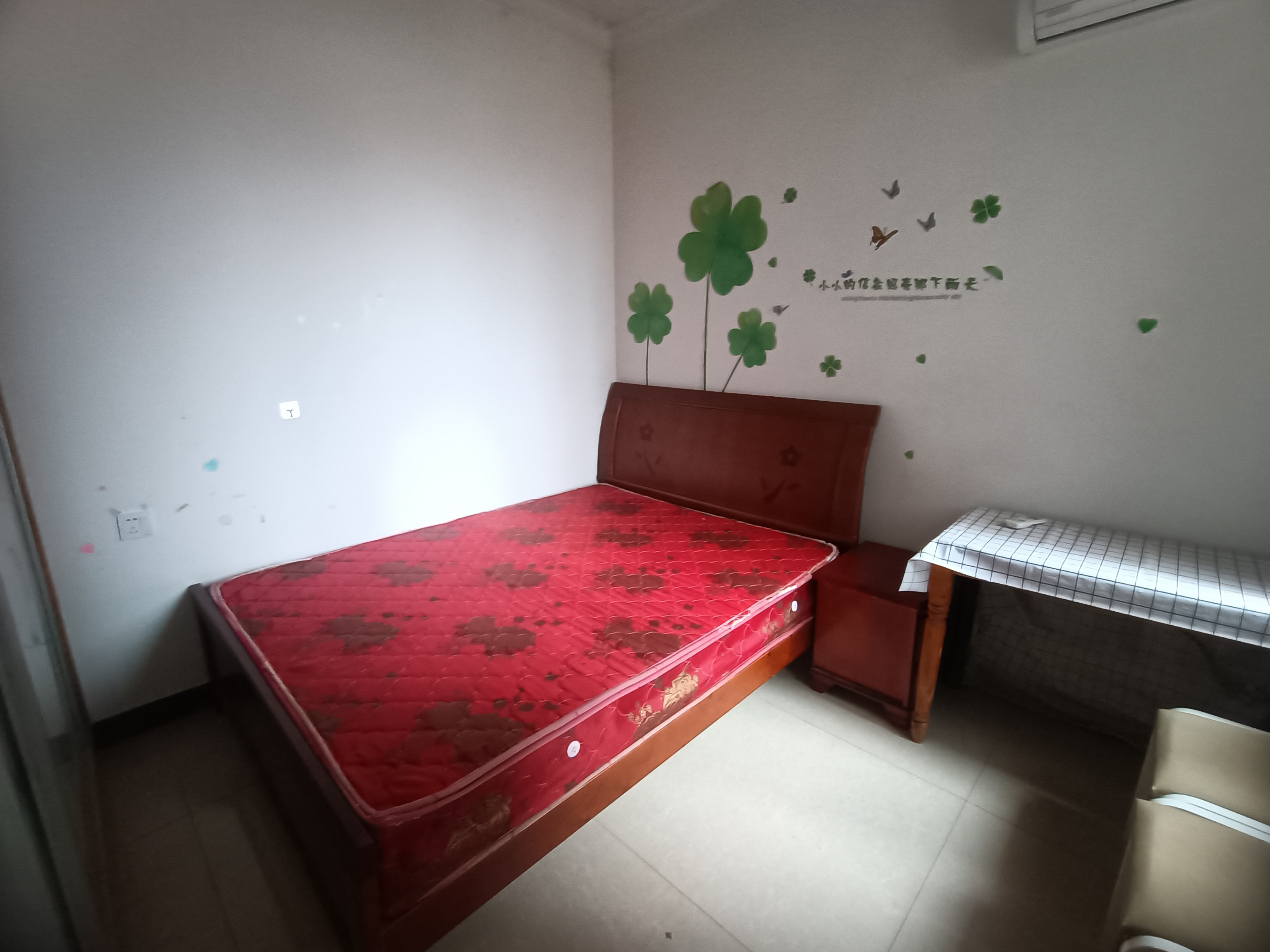 香格里拉 2室1厅1卫 1500.0元/月 香格里拉 2室1厅1卫 1500.0元/月室内图