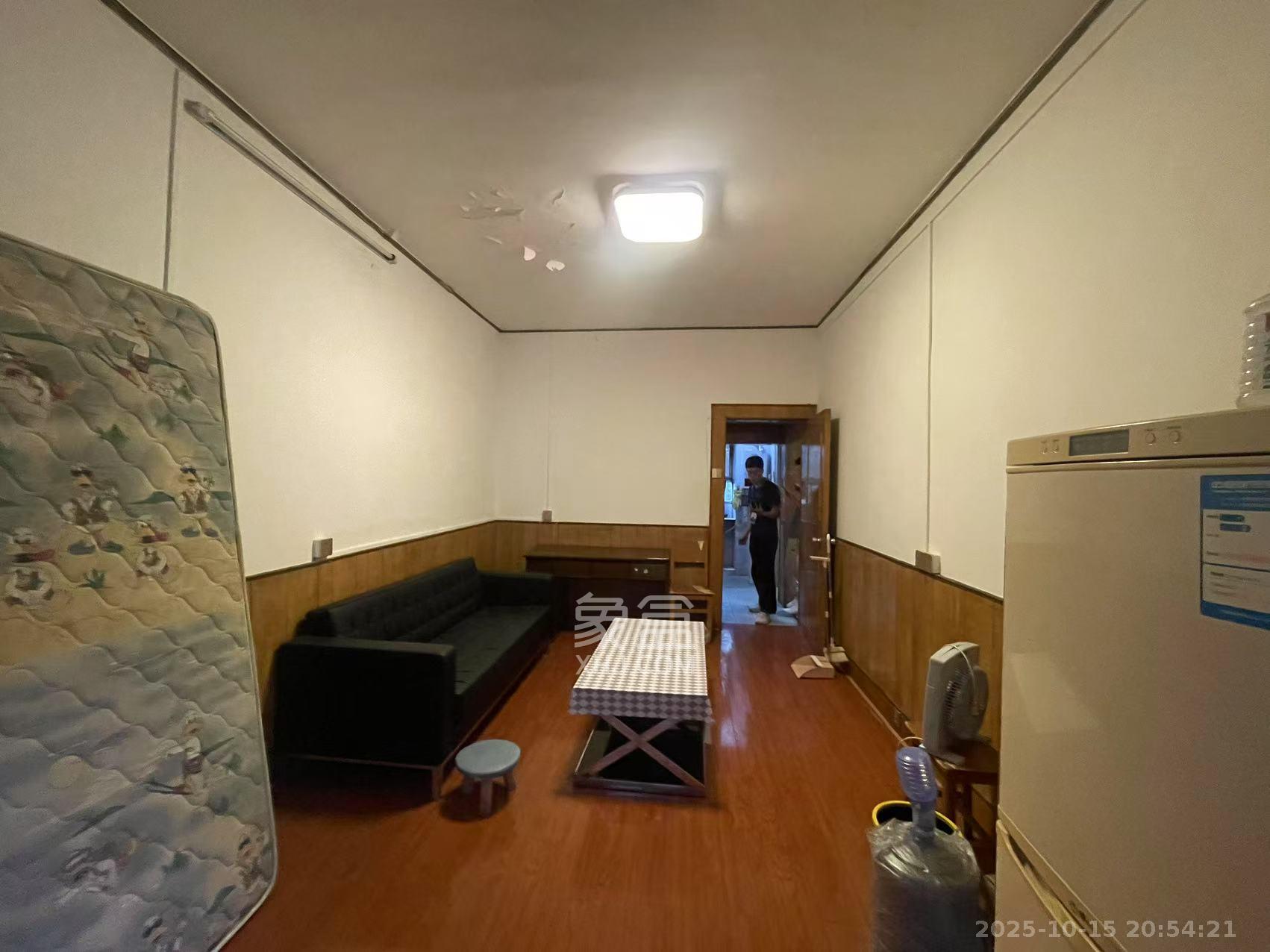 向韶村  1室0厅0卫    1500.0元/月 向韶村  1室0厅0卫    1500.0元/月室内图