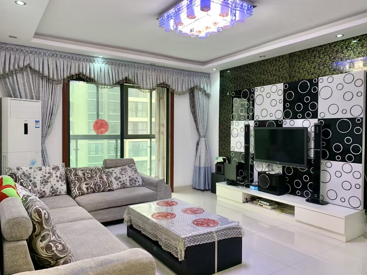 衡阳名郡  3室2厅2卫    2000.0元/月