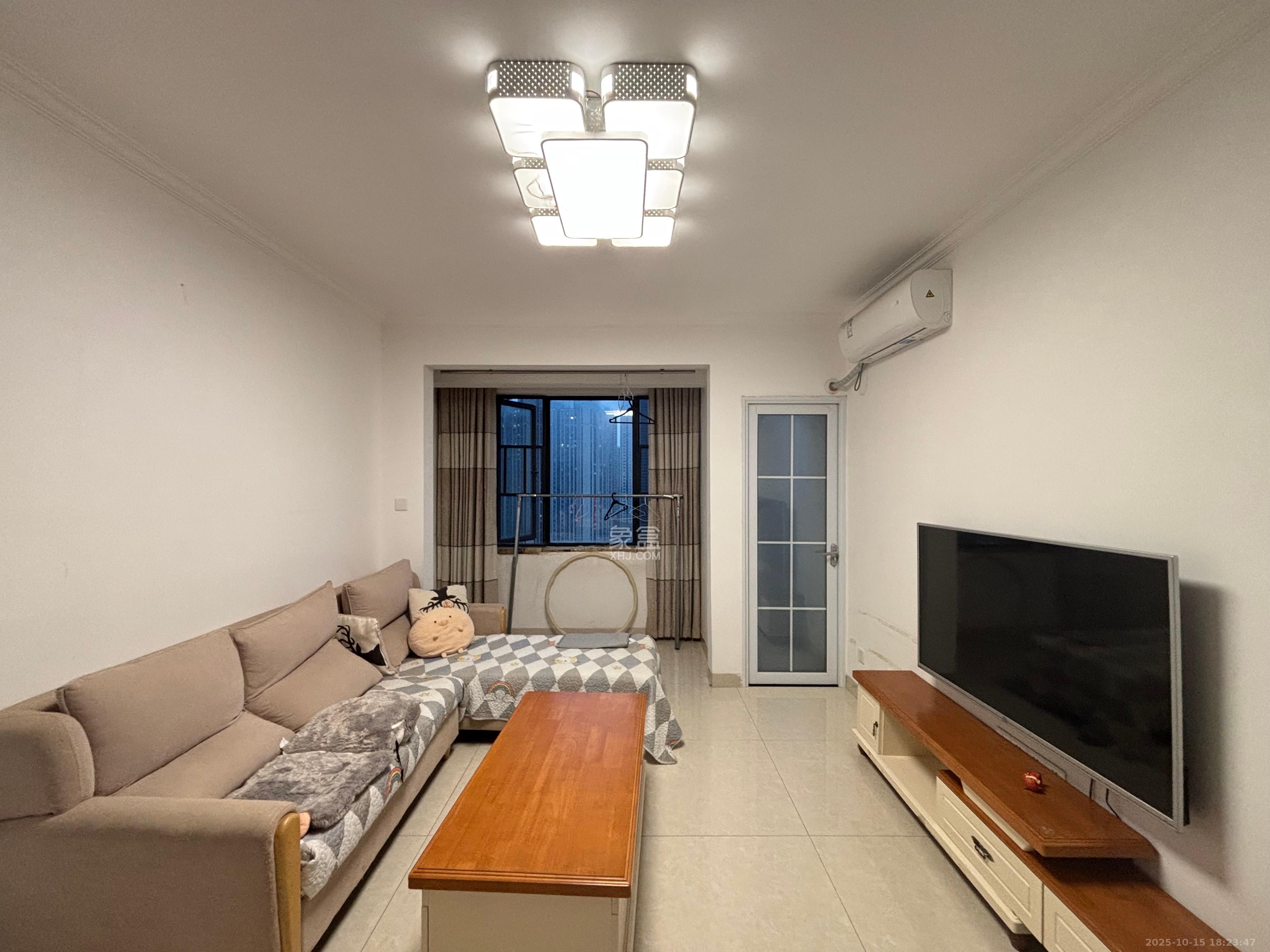 中国铁建梅溪青秀一期  3室2厅1卫    2300.0元/月 中国铁建梅溪青秀一期  3室2厅1卫    2300.0元/月