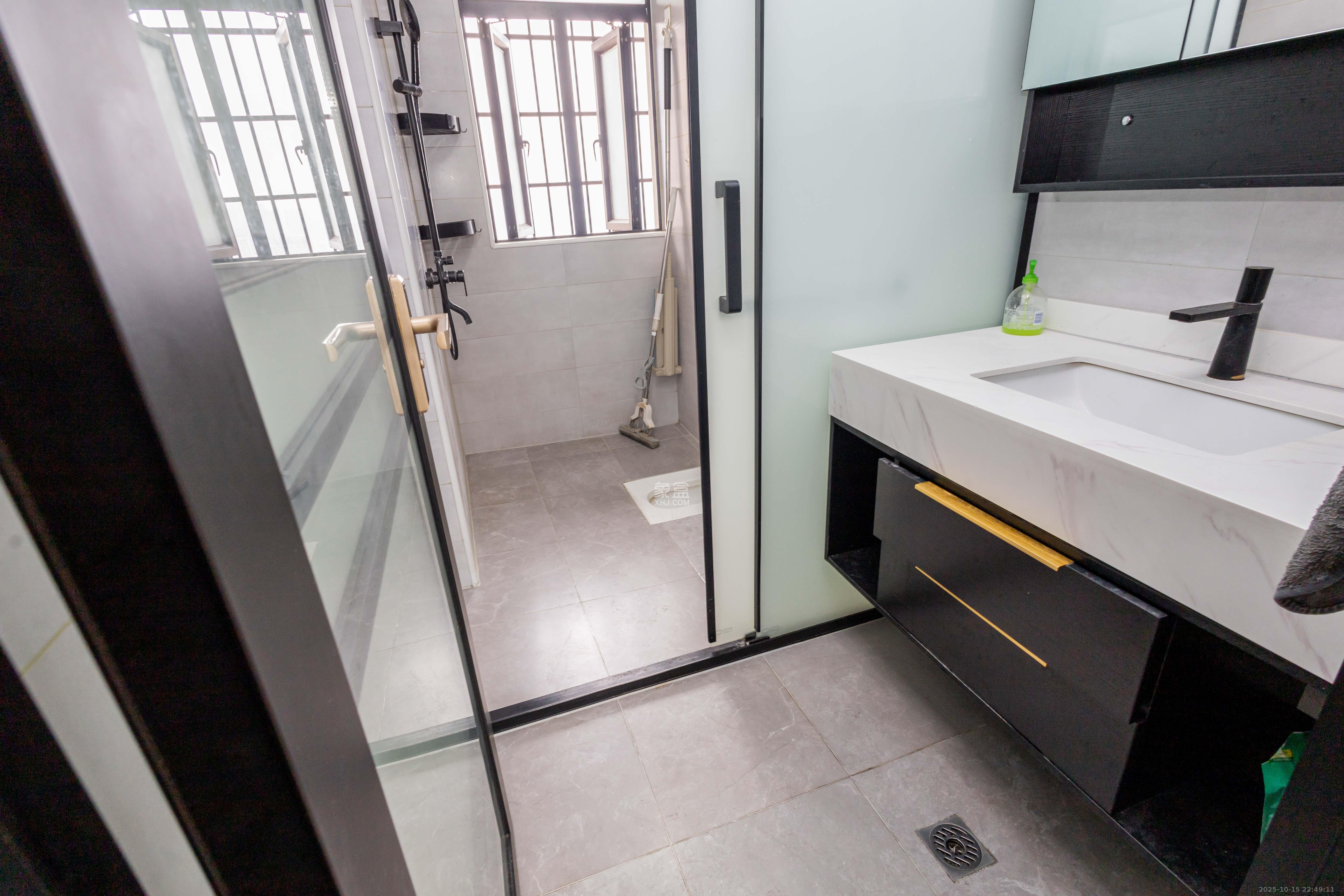 康桥长郡  4室2厅1卫    76.9万 康桥长郡  4室2厅1卫    76.9万卫生间