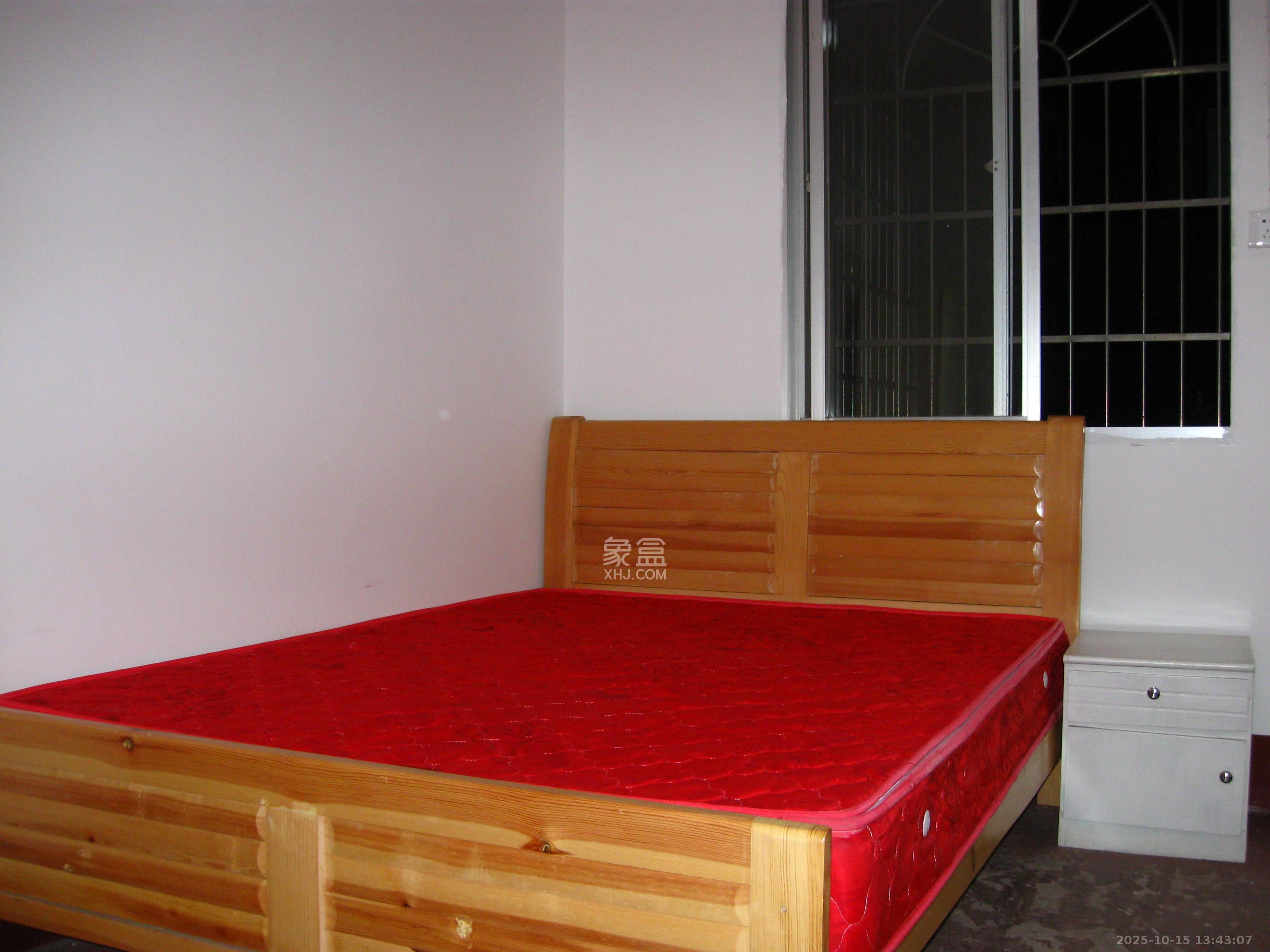 陈家湖小区  3室1厅1卫    1800.0元/月室内图