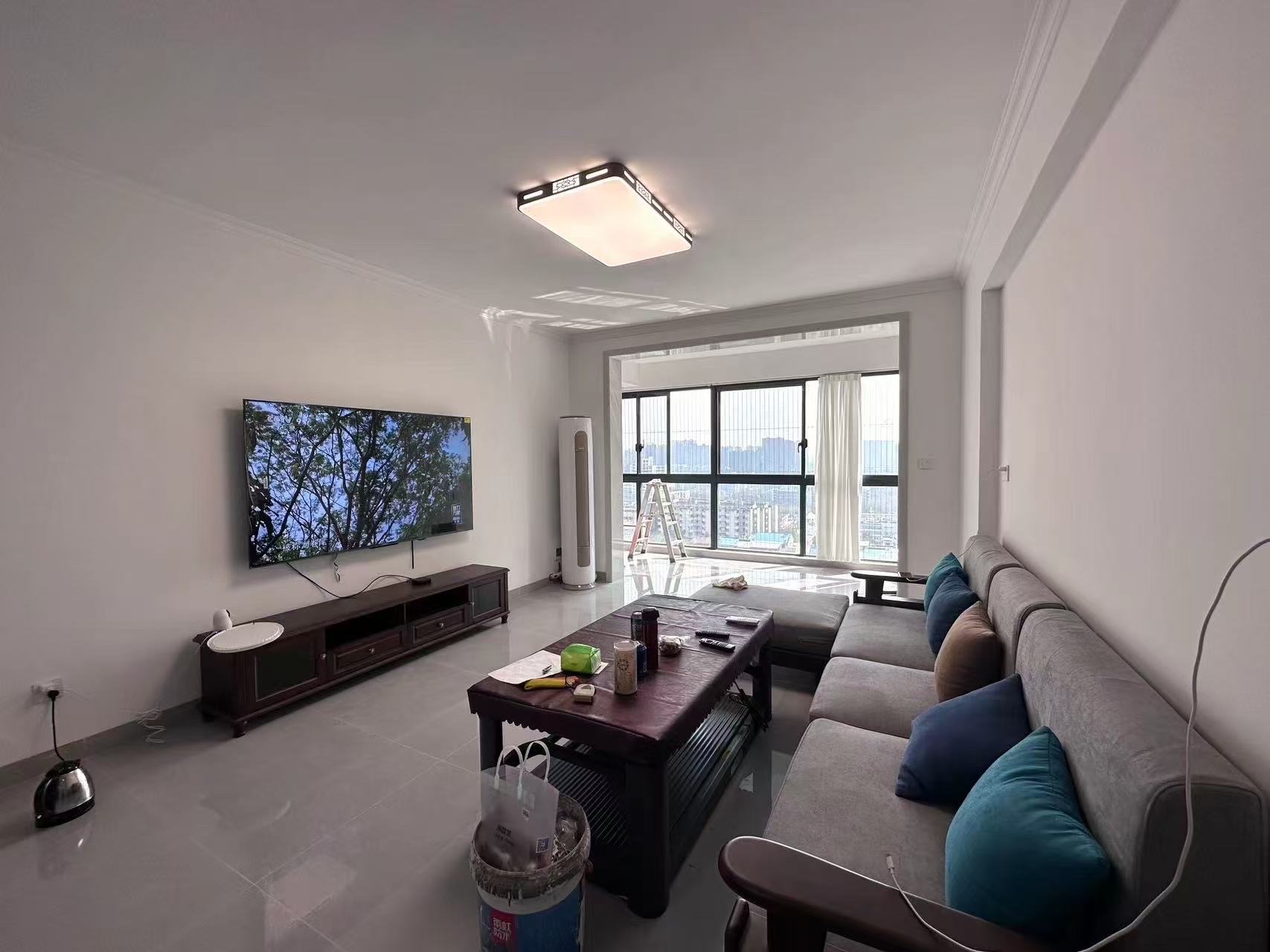 金钟大雁城  3室2厅2卫    3200.0元/月室内图