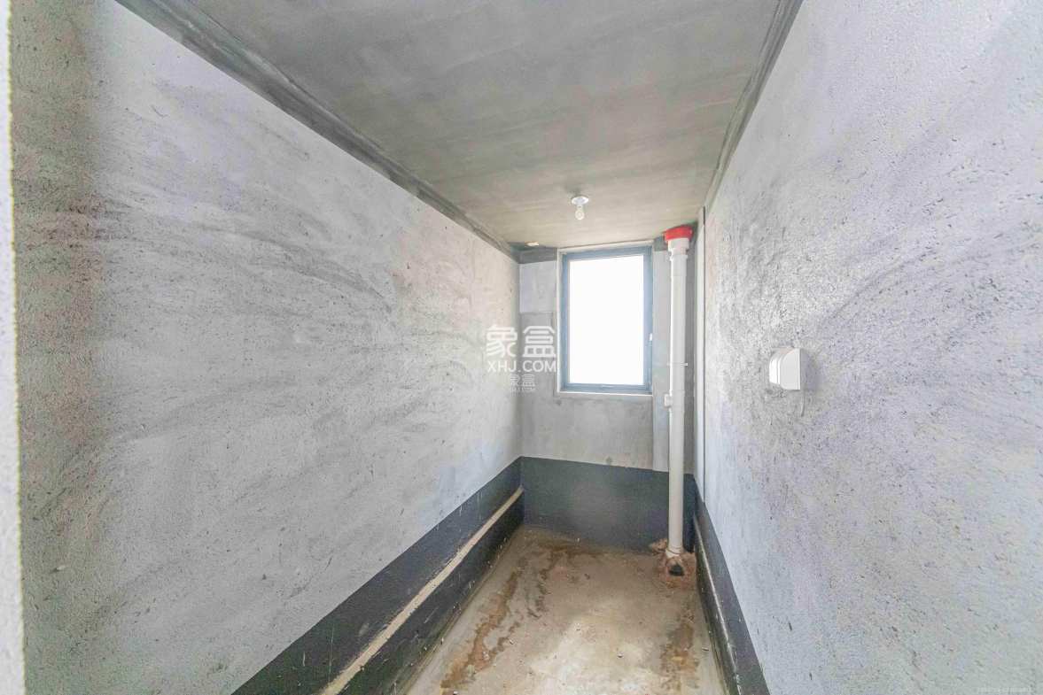 鑫远玲珑 3室2厅1卫 105.0万 鑫远玲珑 3室2厅1卫 105.0万卫生间