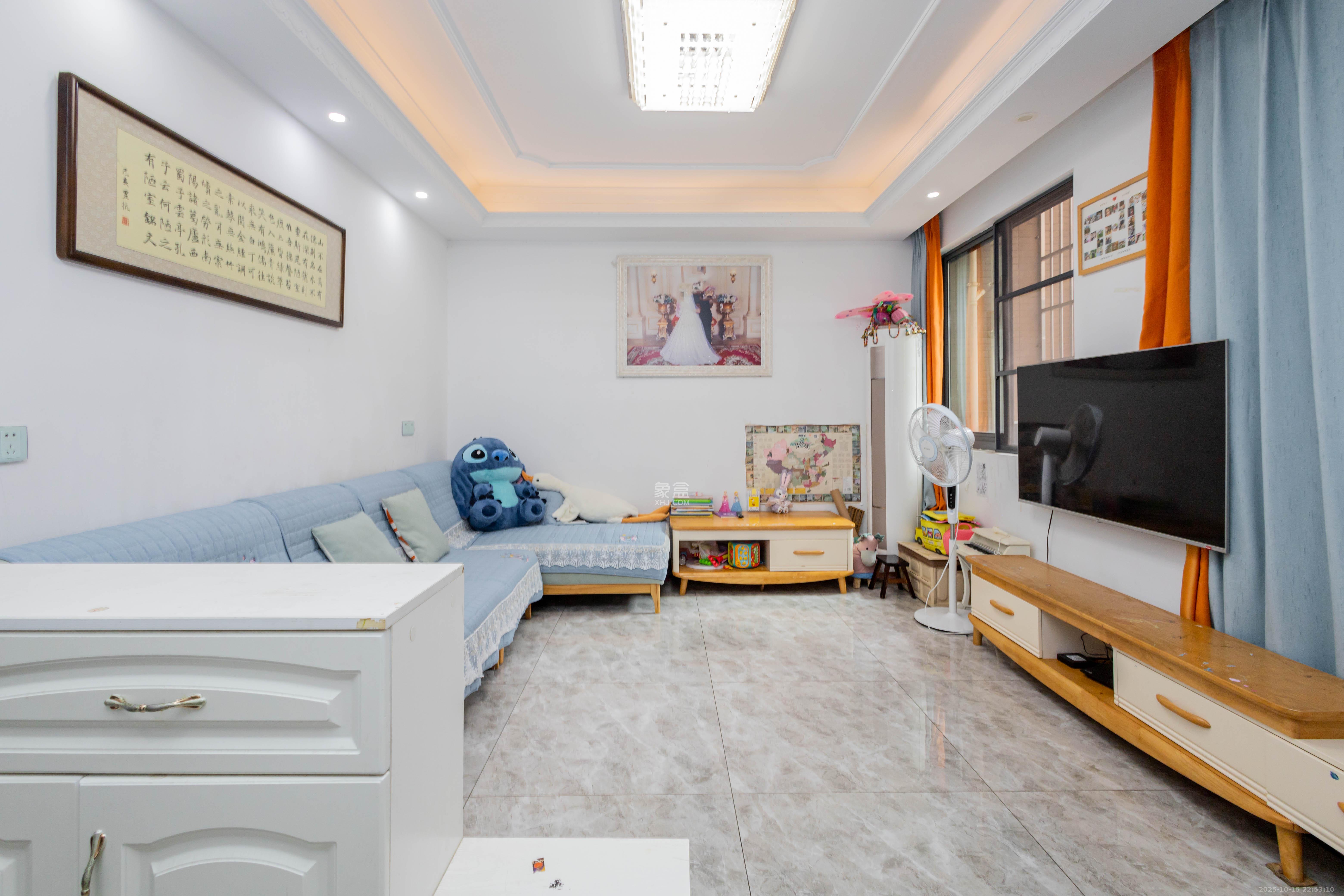 高林仕家  3室2厅1卫    51.8万客厅