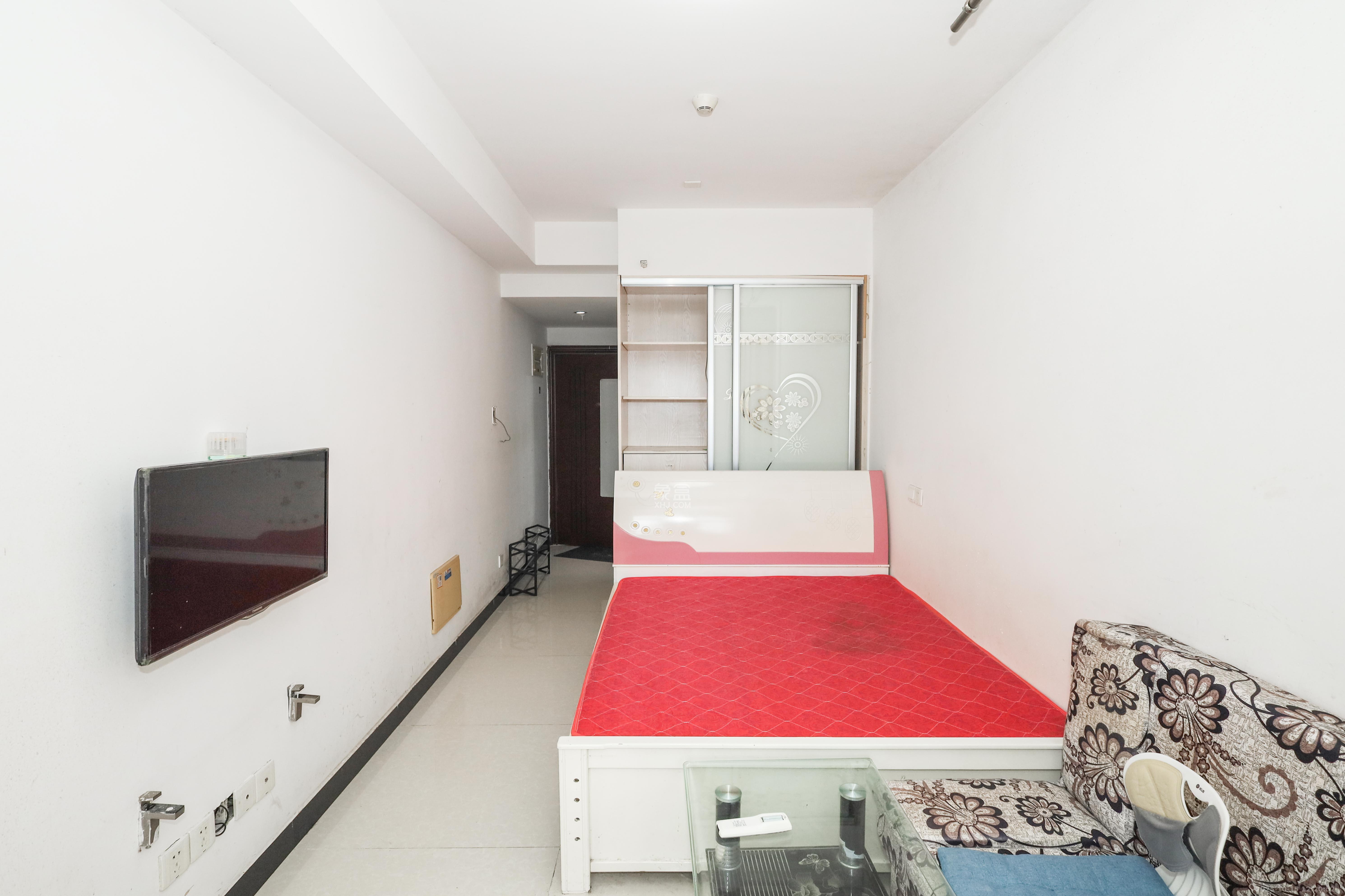 保利麓谷林语I区  1室1厅1卫    18.5万 保利麓谷林语I区  1室1厅1卫    18.5万客厅