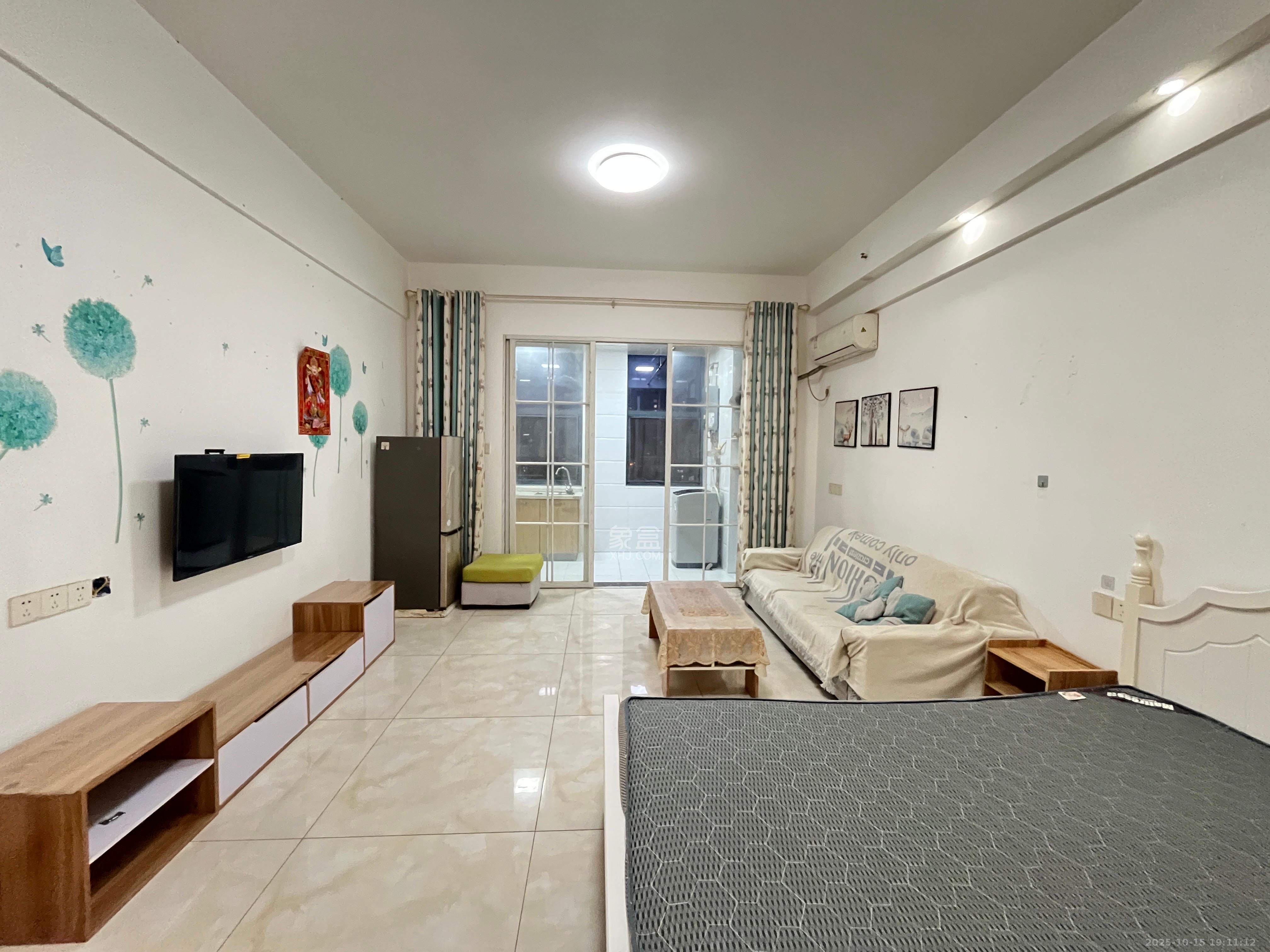 江南华府  1室0厅0卫    1400.0元/月 江南华府  1室0厅0卫    1400.0元/月室内图