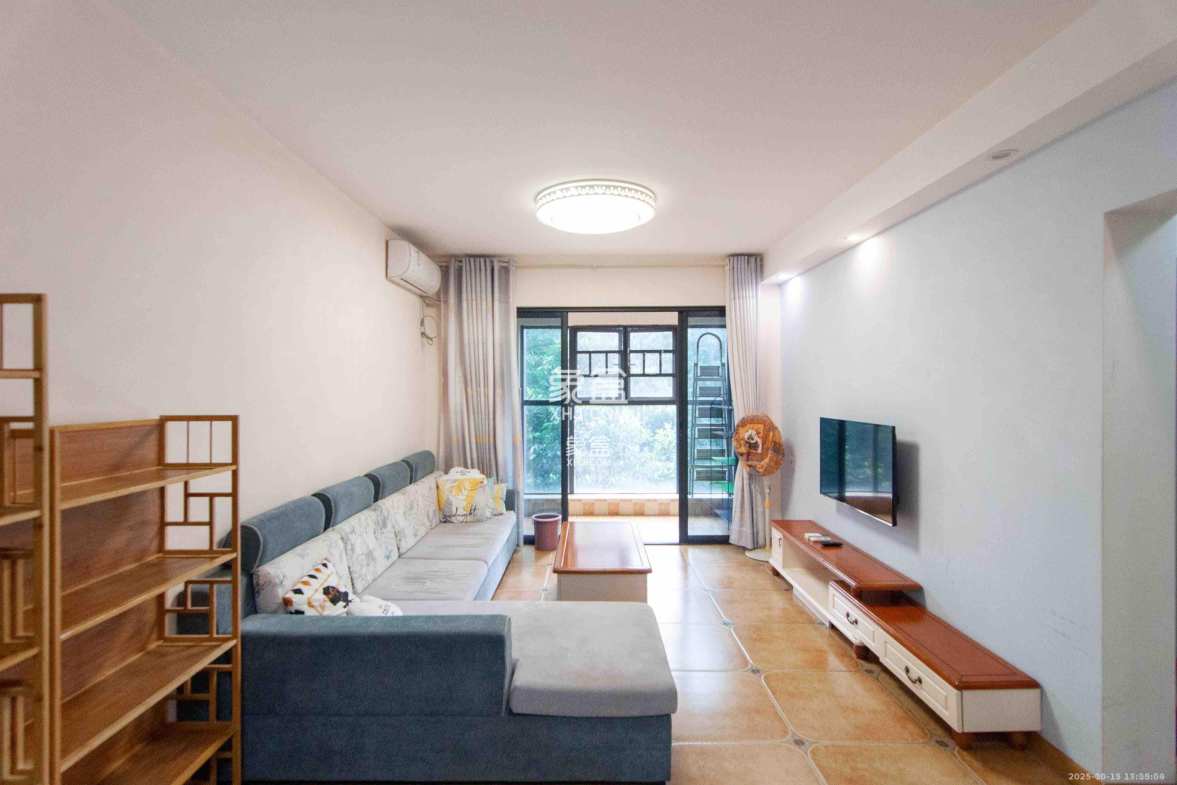 中海梅溪湖壹号  3室2厅1卫    2600.0元/月 中海梅溪湖壹号  3室2厅1卫    2600.0元/月室内图