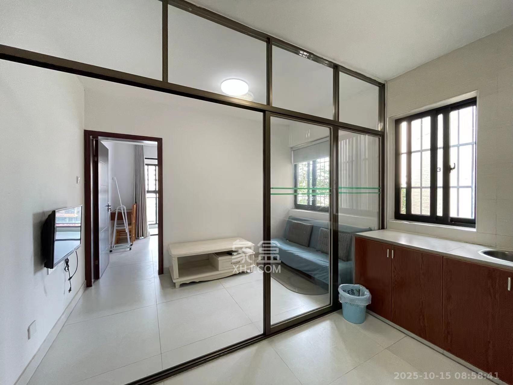 阿普阿布  1室1厅1卫    2000.0元/月 阿普阿布  1室1厅1卫    2000.0元/月室内图