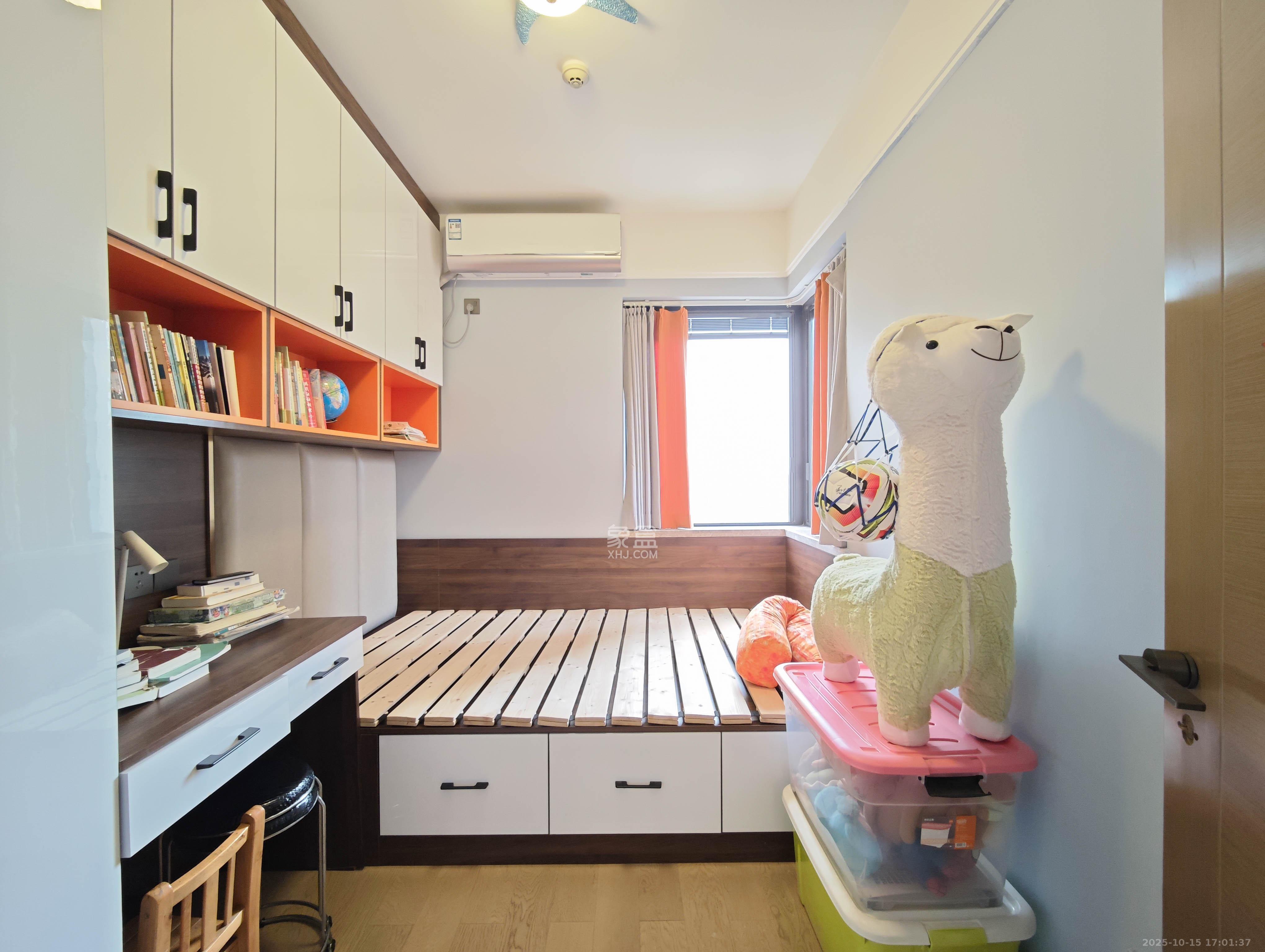 万科魅力之城天阔里  3室1厅2卫    105.0万卧室