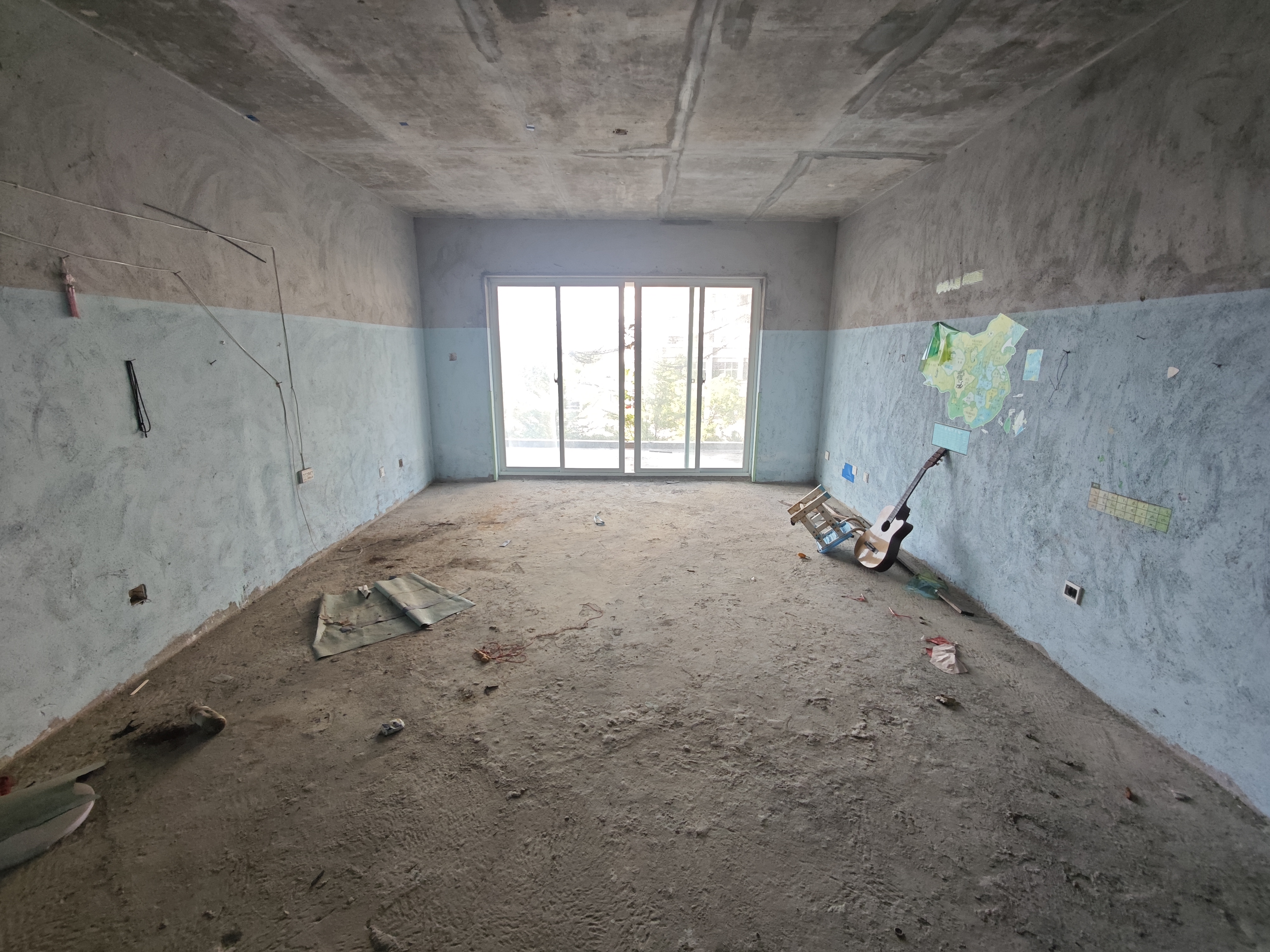 海航城 4室2厅1卫 148.5万 海航城 4室2厅1卫 148.5万客厅