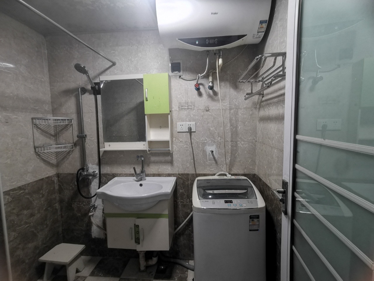 龙泰上品  2室1厅1卫   1000.00元/月室内图