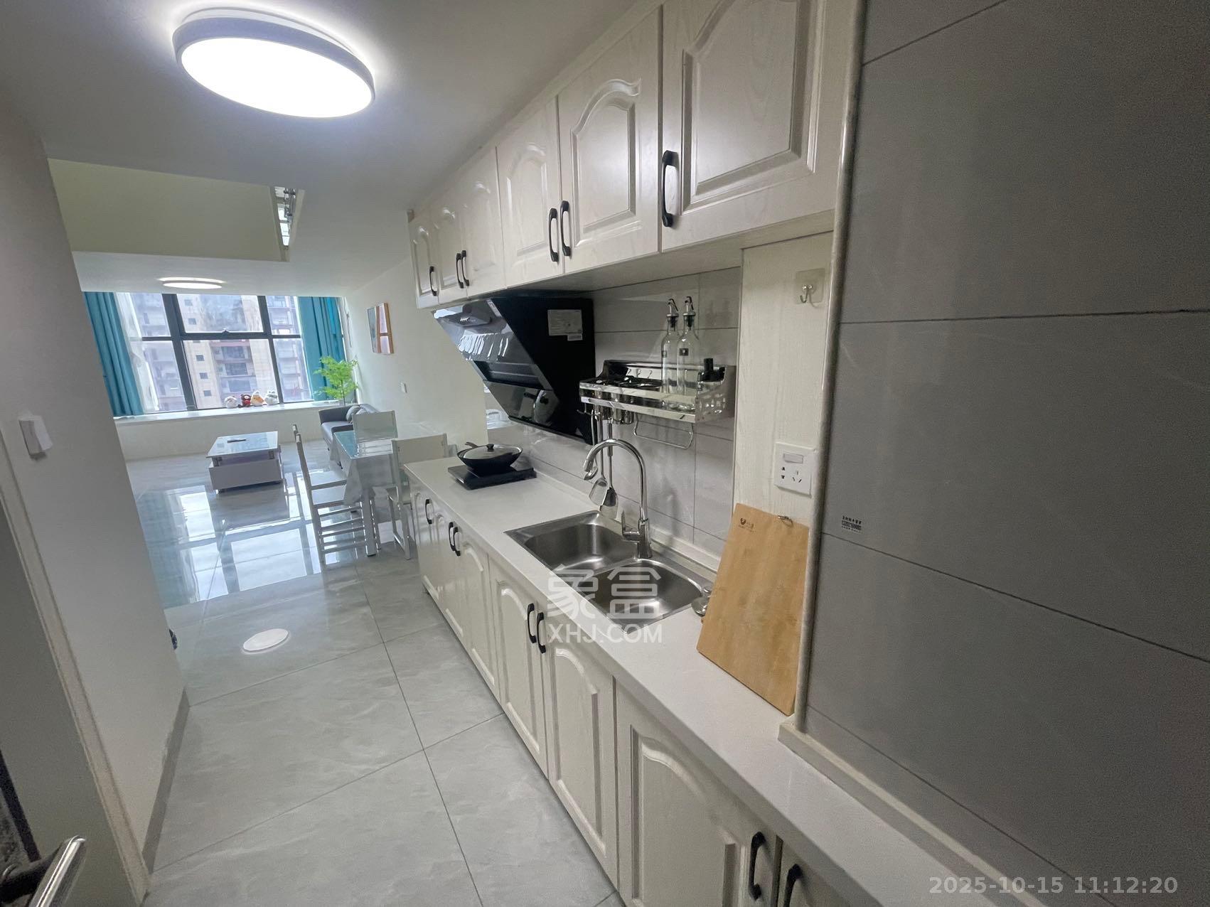 裕天国际商汇中心 1室0厅0卫 1700.0元/月 裕天国际商汇中心 1室0厅0卫 1700.0元/月室内图