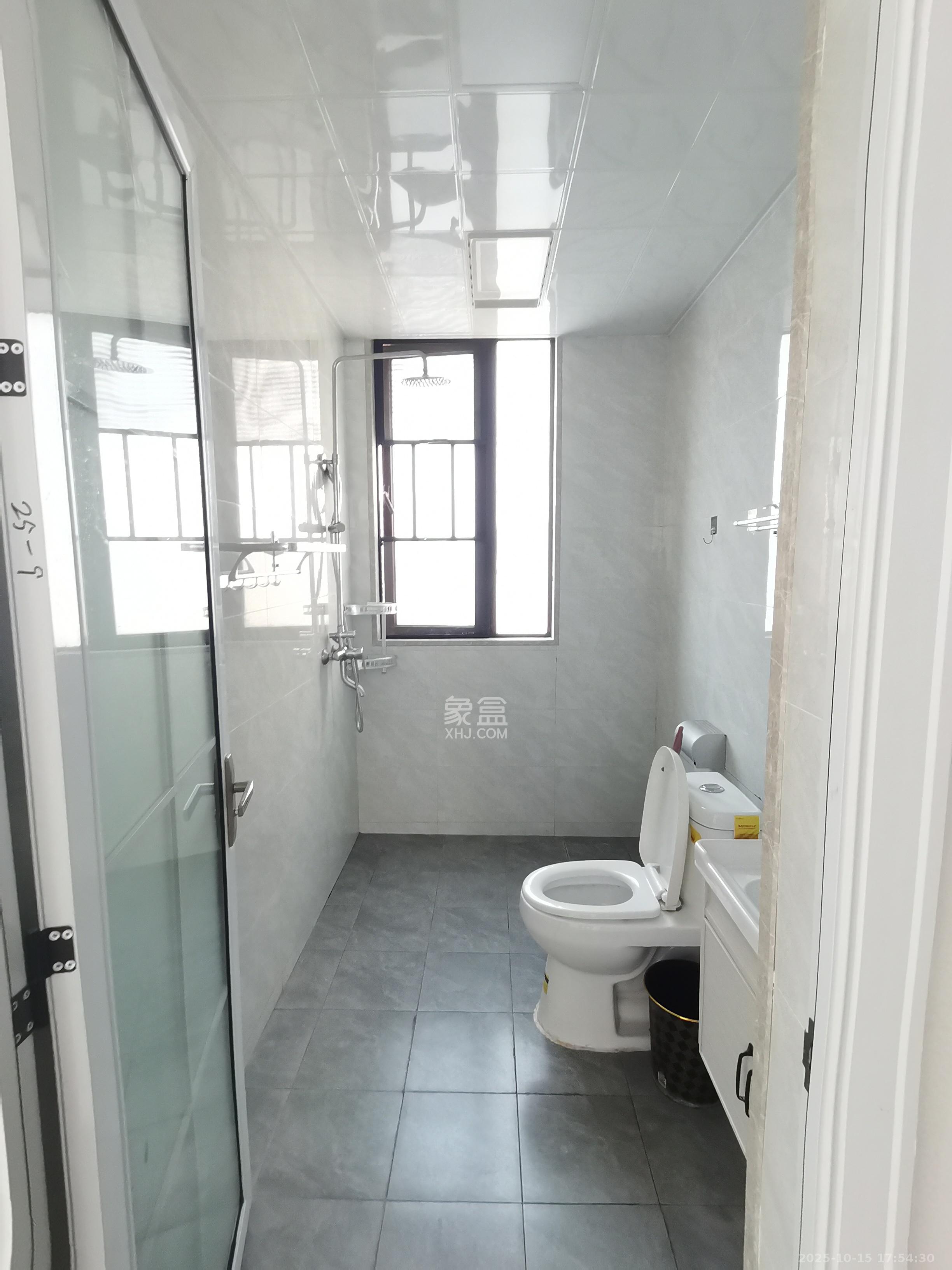 保利西海岸A区 4室2厅2卫 4500.0元/月 保利西海岸A区 4室2厅2卫 4500.0元/月室内图