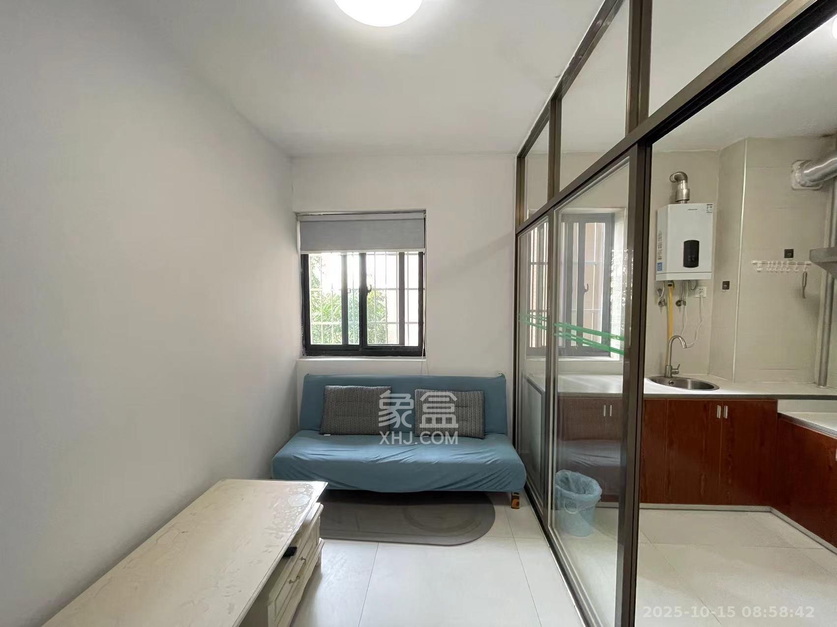 阿普阿布  1室1厅1卫    2000.0元/月 阿普阿布  1室1厅1卫    2000.0元/月室内图