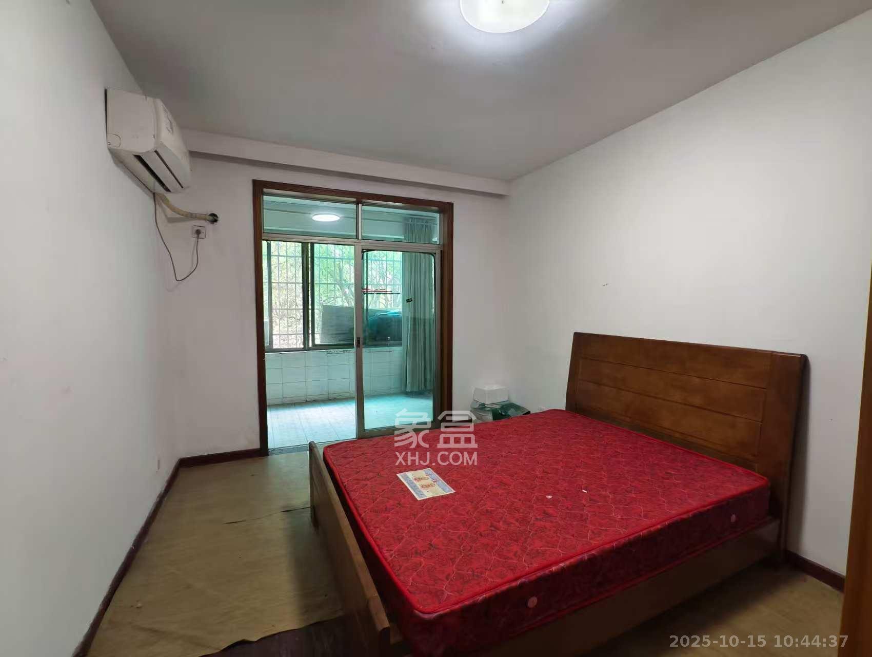 新世纪家园  2室2厅1卫    1800.0元/月 新世纪家园  2室2厅1卫    1800.0元/月室内图