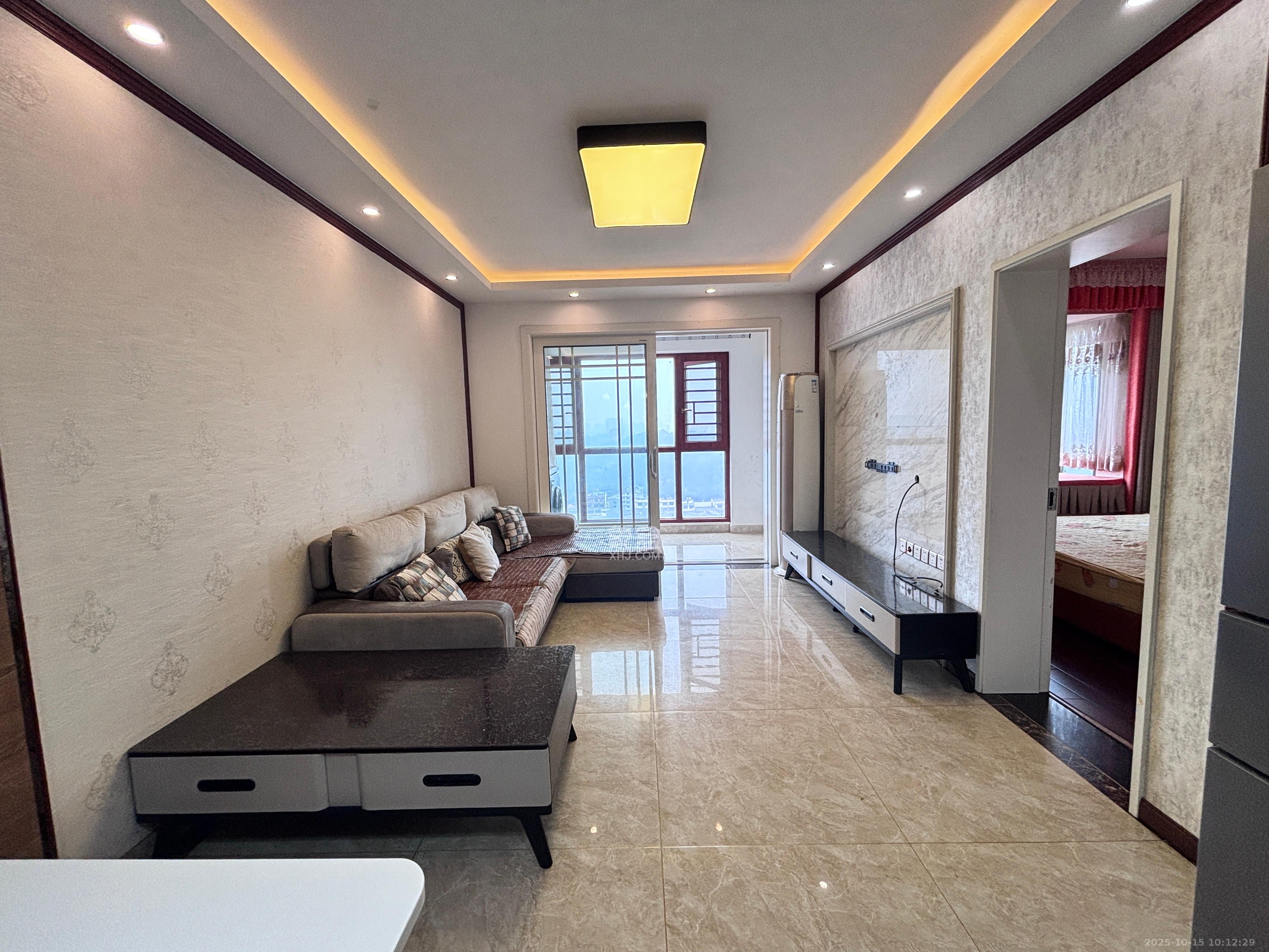 中粮鸿云  3室2厅1卫    1800.0元/月 中粮鸿云  3室2厅1卫    1800.0元/月室内图