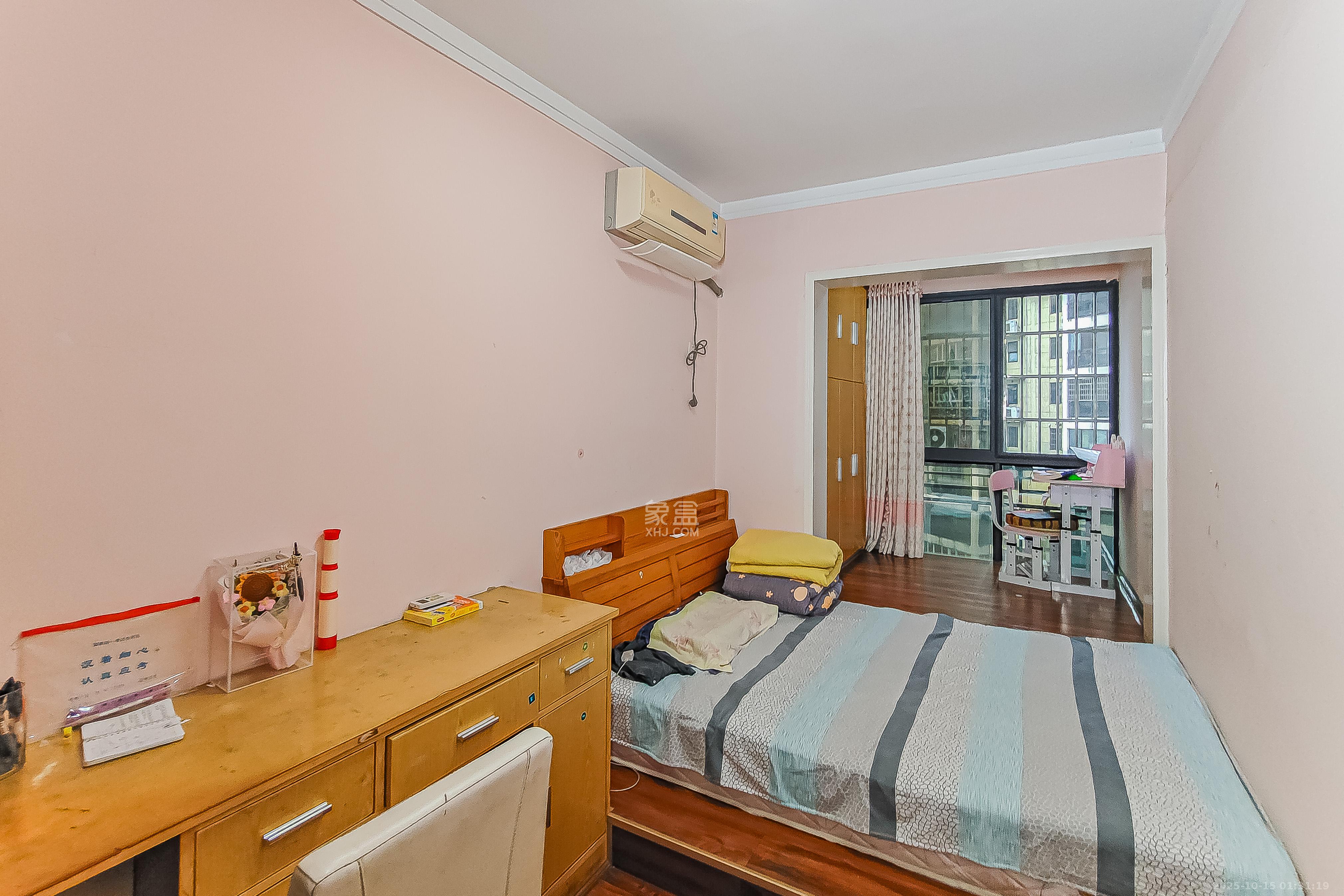 三重星都心  3室2厅2卫    139.0万卧室