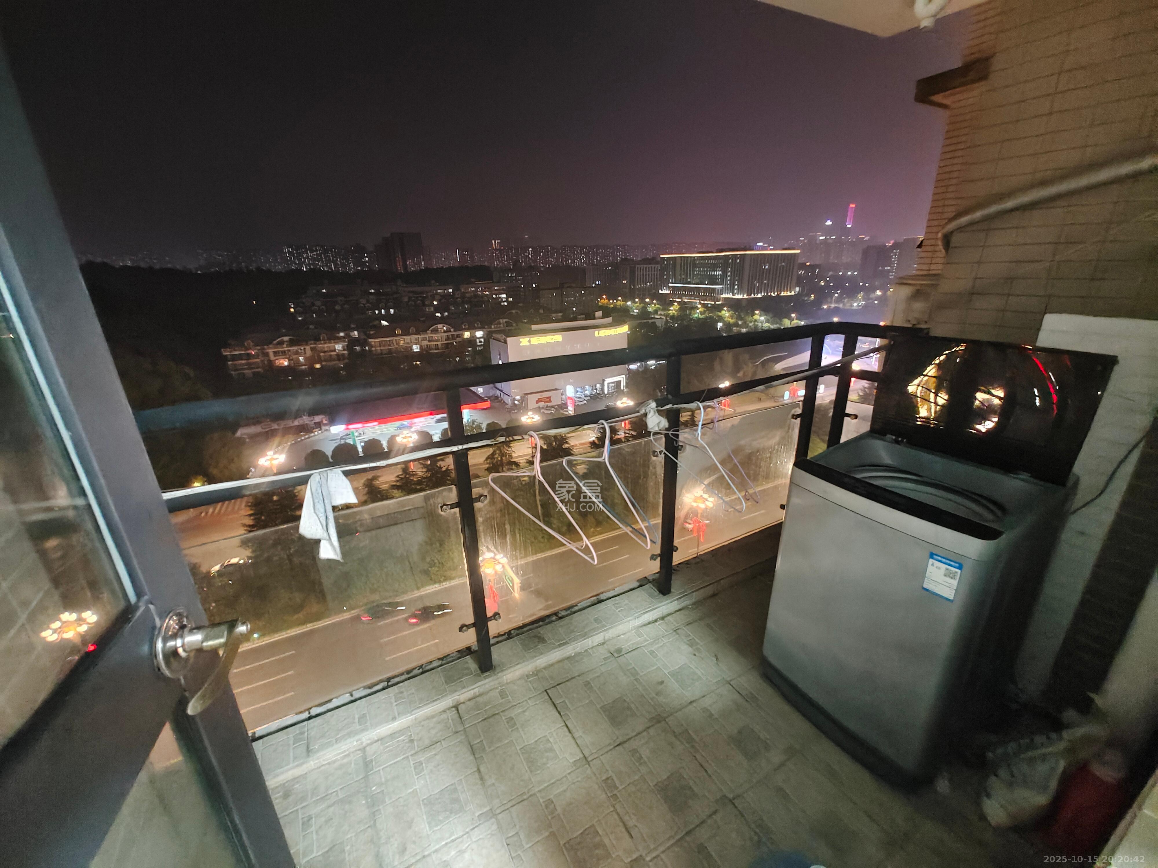 西城龙庭 3室2厅2卫 2700.0元/月 西城龙庭 3室2厅2卫 2700.0元/月室内图