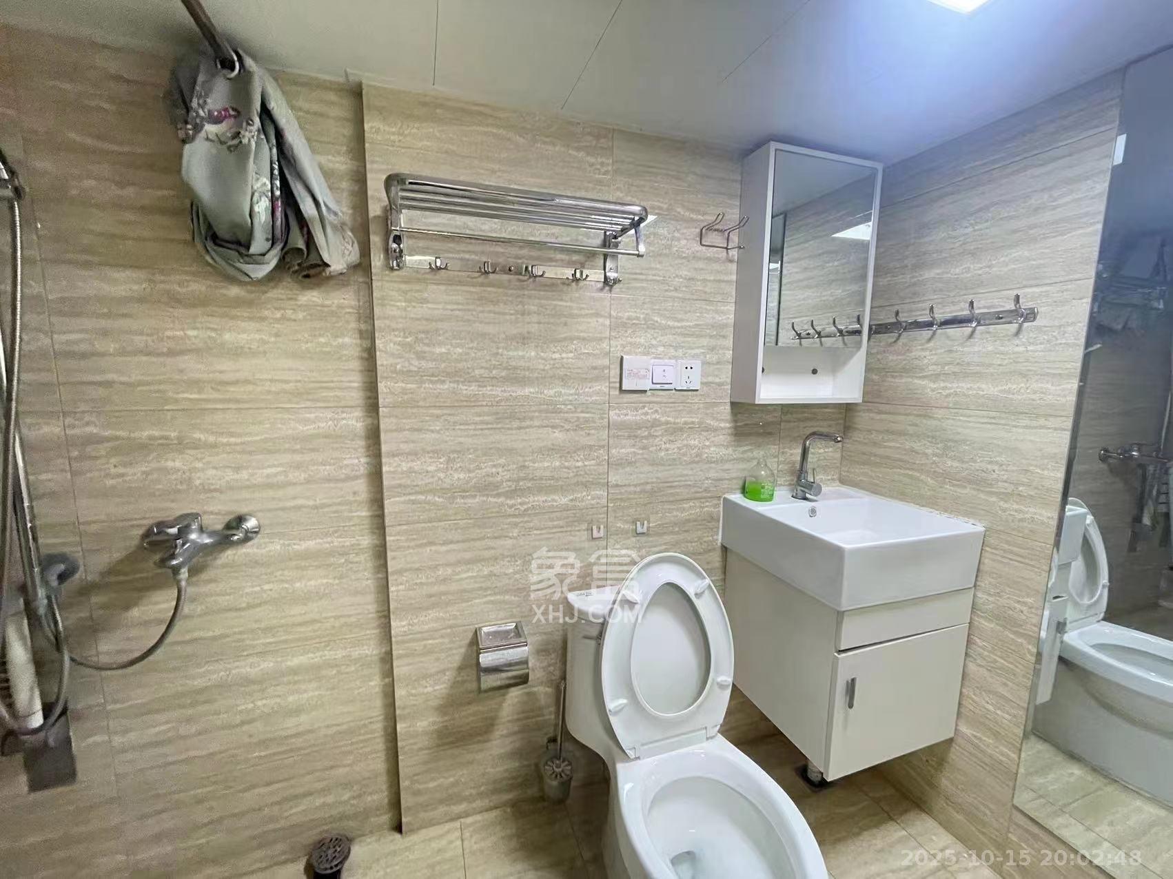 洋湖时代  1室1厅2卫    1800.0元/月 洋湖时代  1室1厅2卫    1800.0元/月室内图