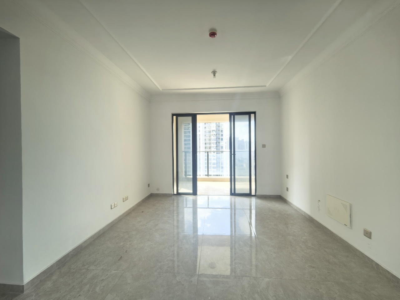 星华海岸城三期 3室2厅2卫 178.0万 星华海岸城三期 3室2厅2卫 178.0万室内图