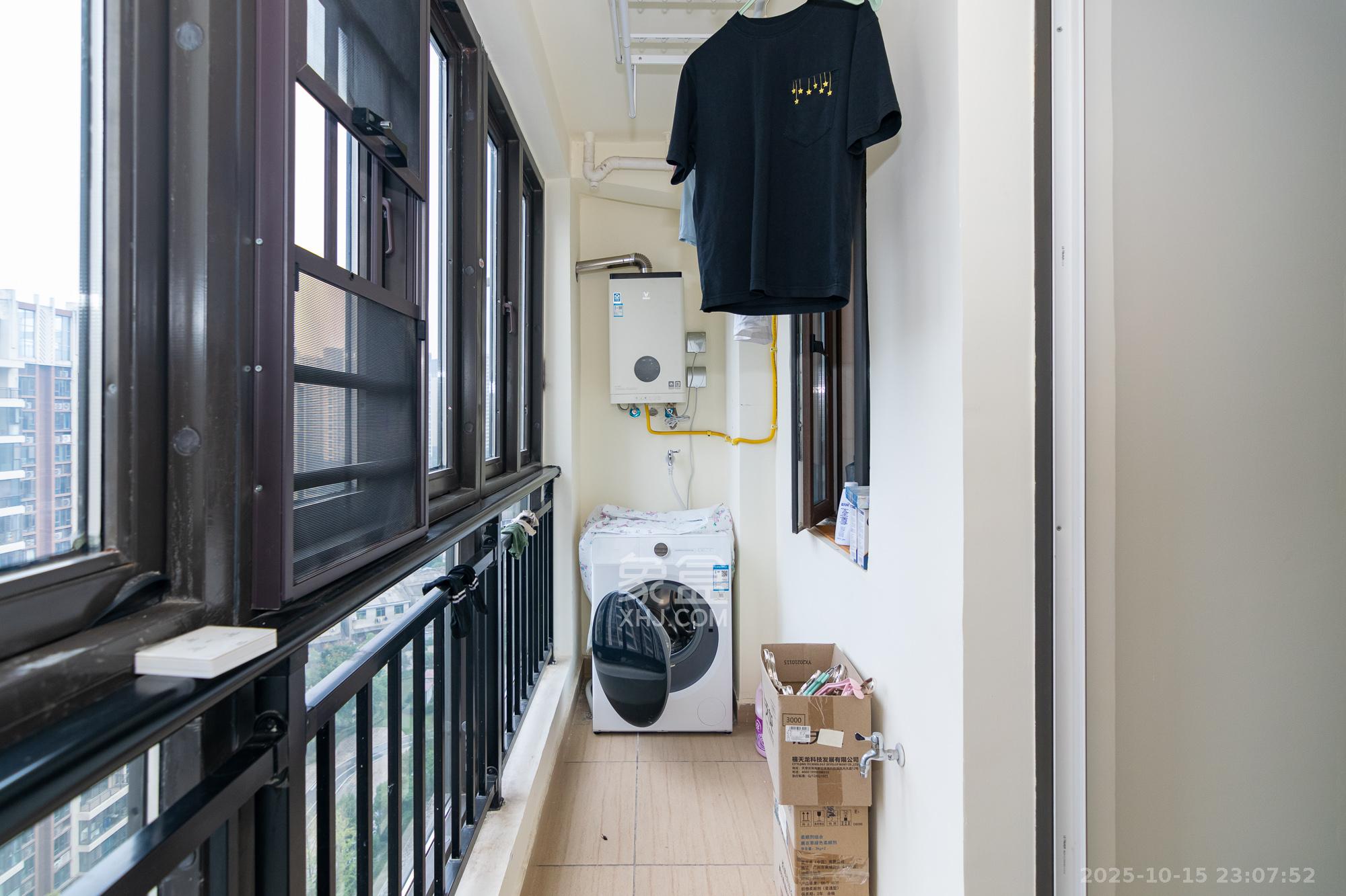 碧桂园高尔夫花园  4室2厅2卫    120.0万阳台