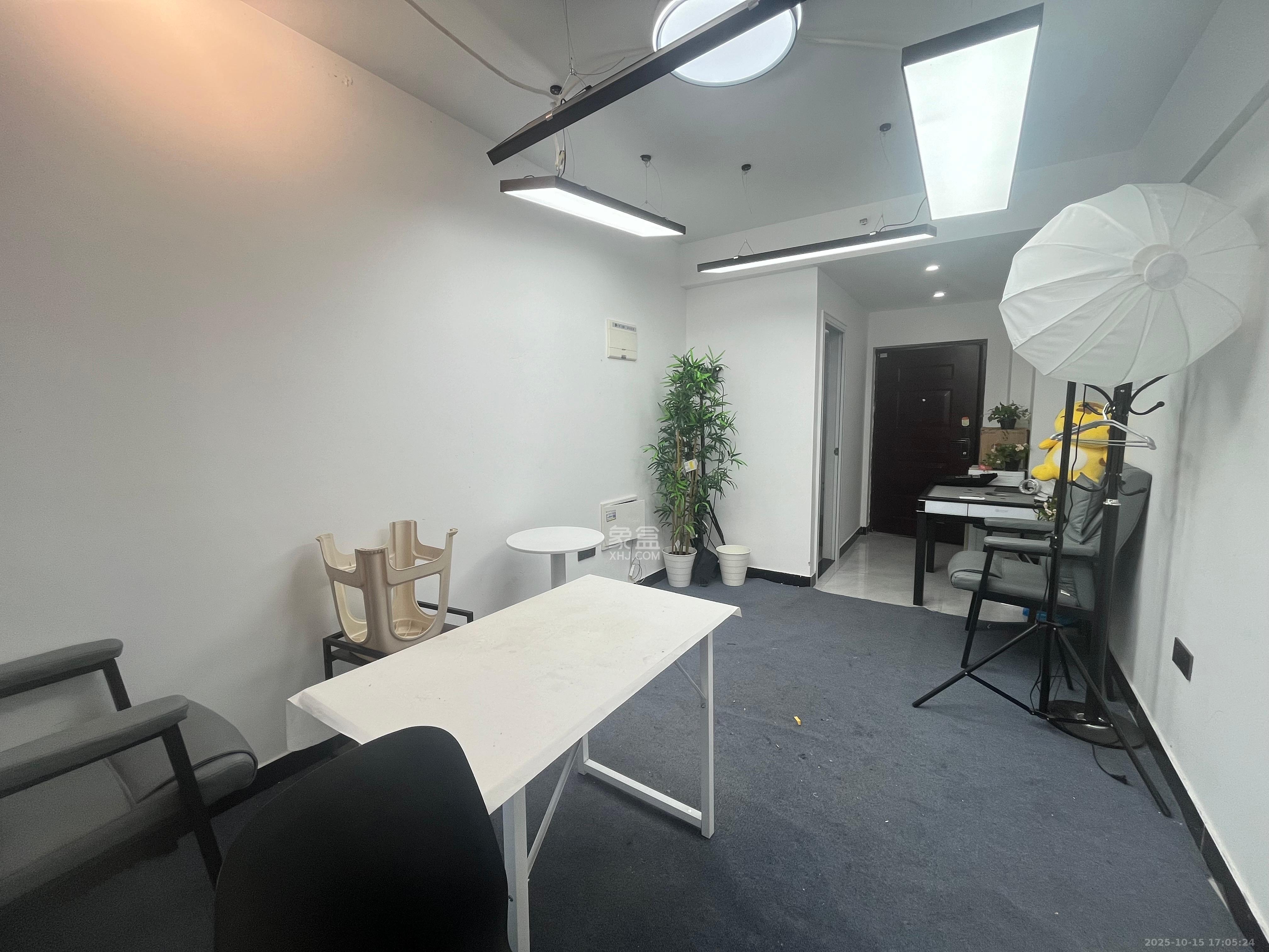 保利天禧EF区  1室1厅1卫    1500.0元/月 保利天禧EF区  1室1厅1卫    1500.0元/月室内图