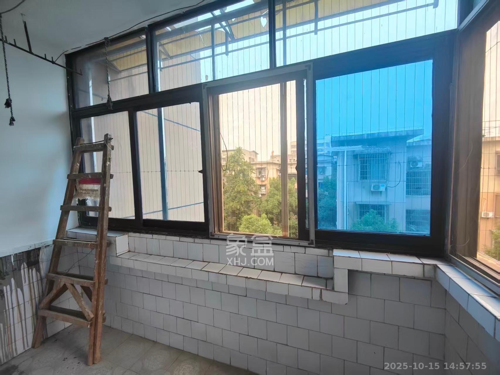 火星一片  2室1厅1卫    1200.0元/月室内图