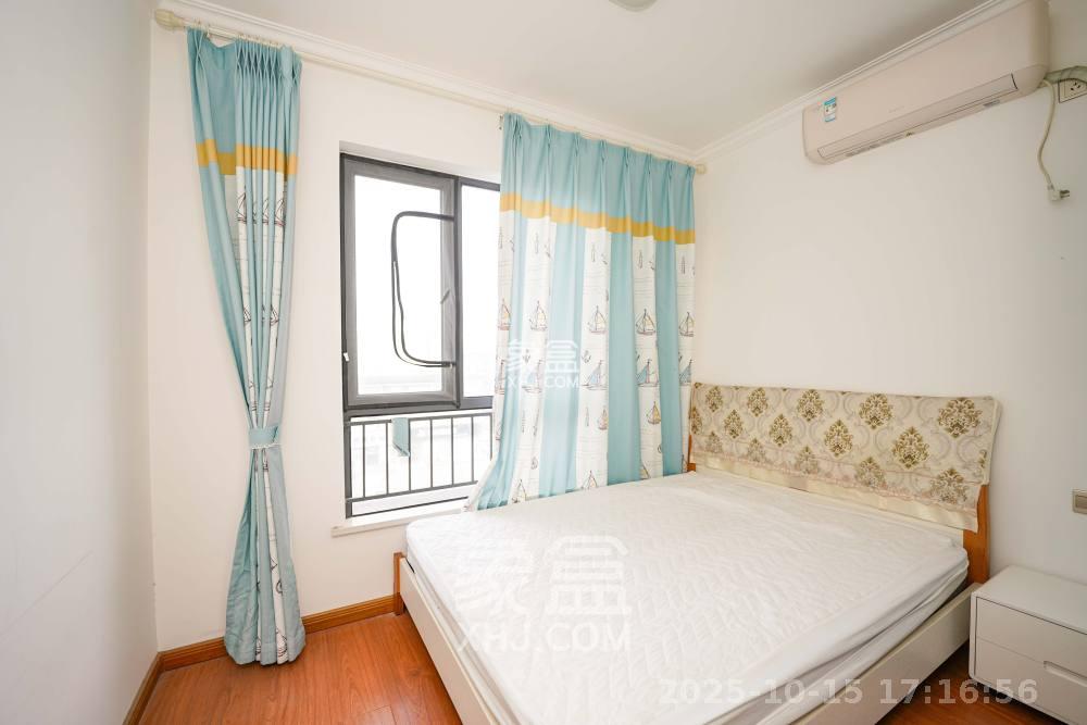 五矿万境蓝山  3室2厅1卫    2000.0元/月 五矿万境蓝山  3室2厅1卫    2000.0元/月室内图