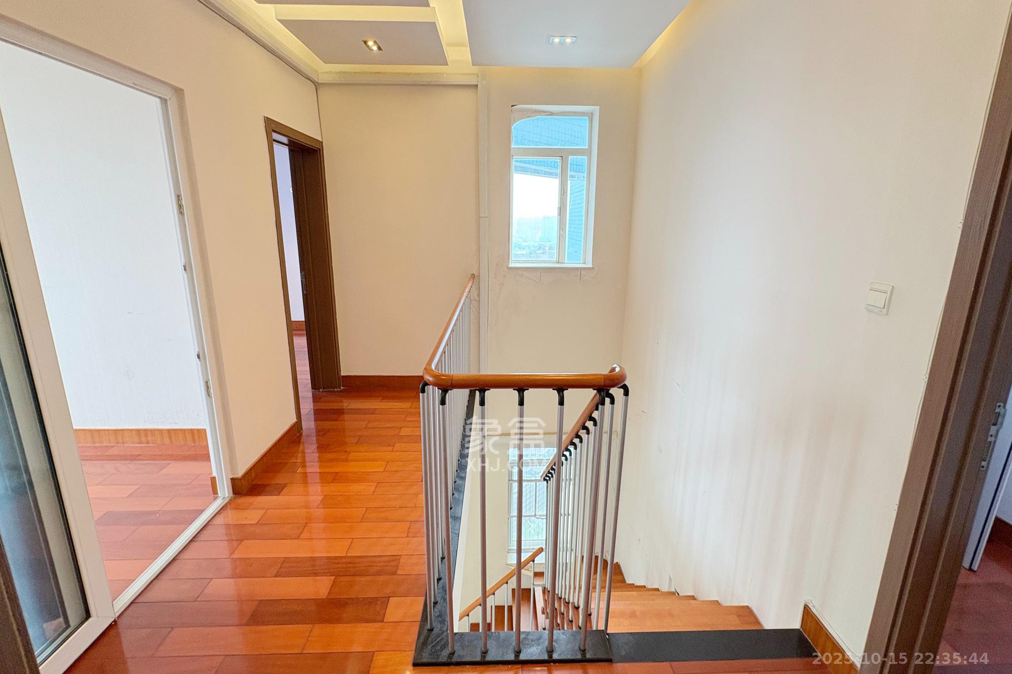 梦泽园  4室2厅3卫    228.0万其他