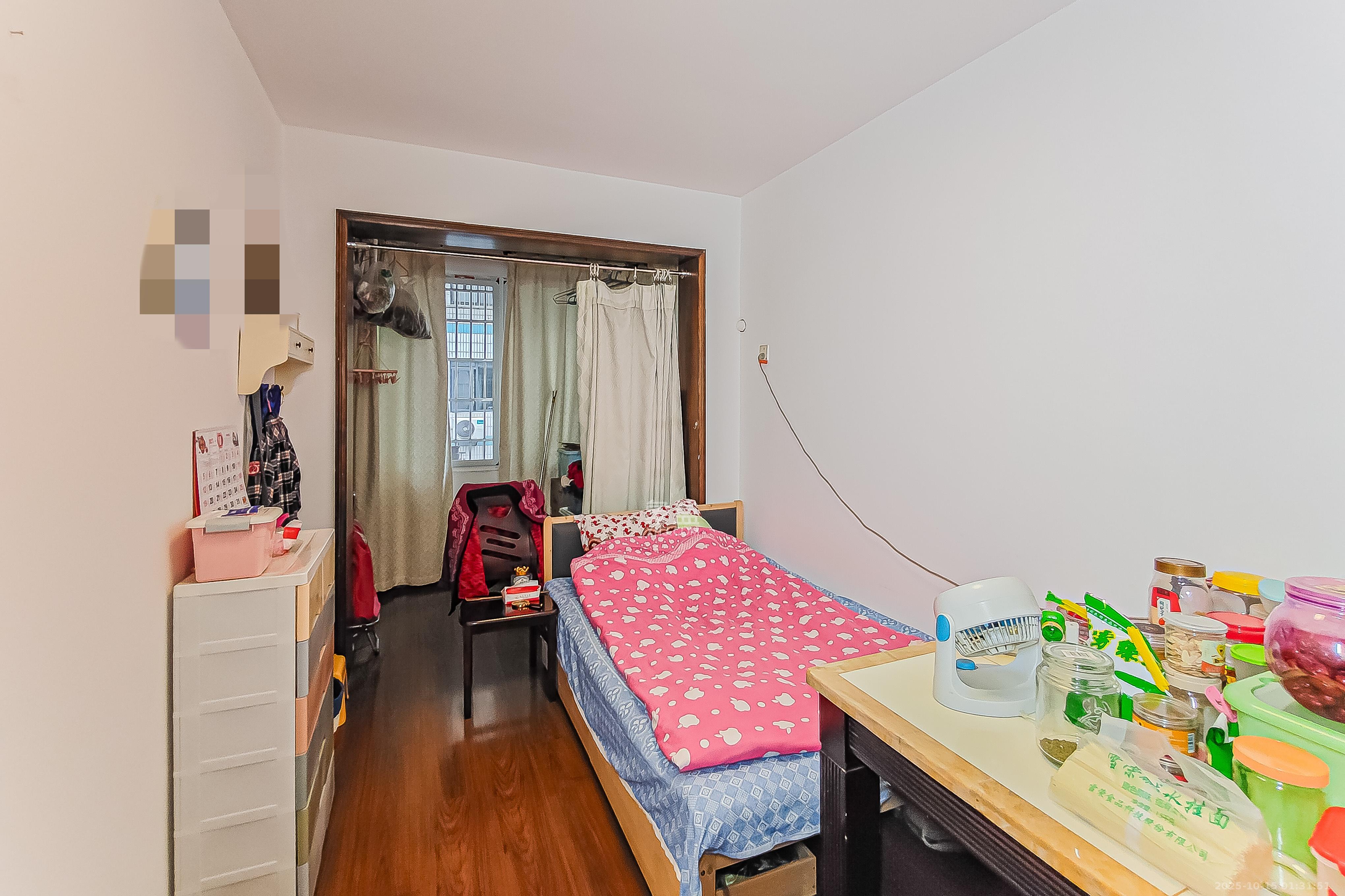 远东公寓  1室0厅0卫    61.5万 远东公寓  1室0厅0卫    61.5万卧室